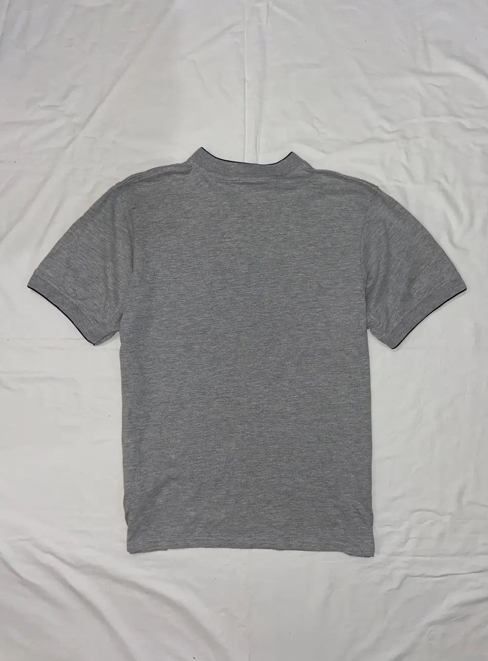 Nike VINTAGE GREY NIKE T SHIRT TEE CENTRE LOGO Y2K DRILL SWOOSH Size US L / EU 52-54 / 3 - 5 Thumbnail