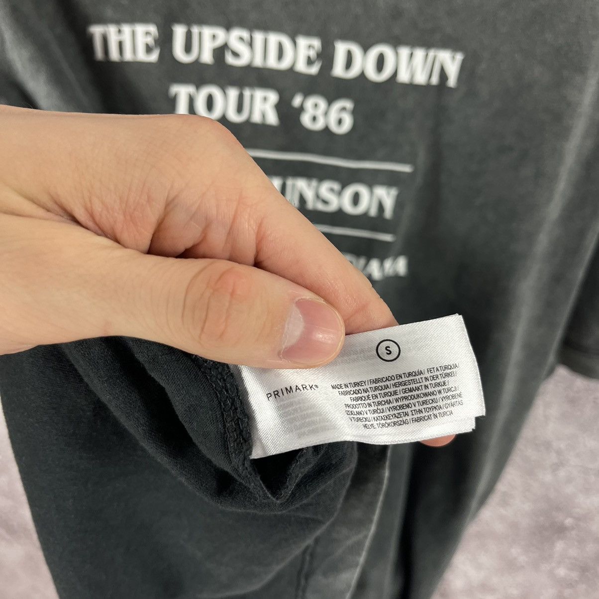 Band Tees Eddie Munson The Upside Down Tour ‘86 T-Shirt Size S Size US S / EU 44-46 / 1 - 10 Thumbnail