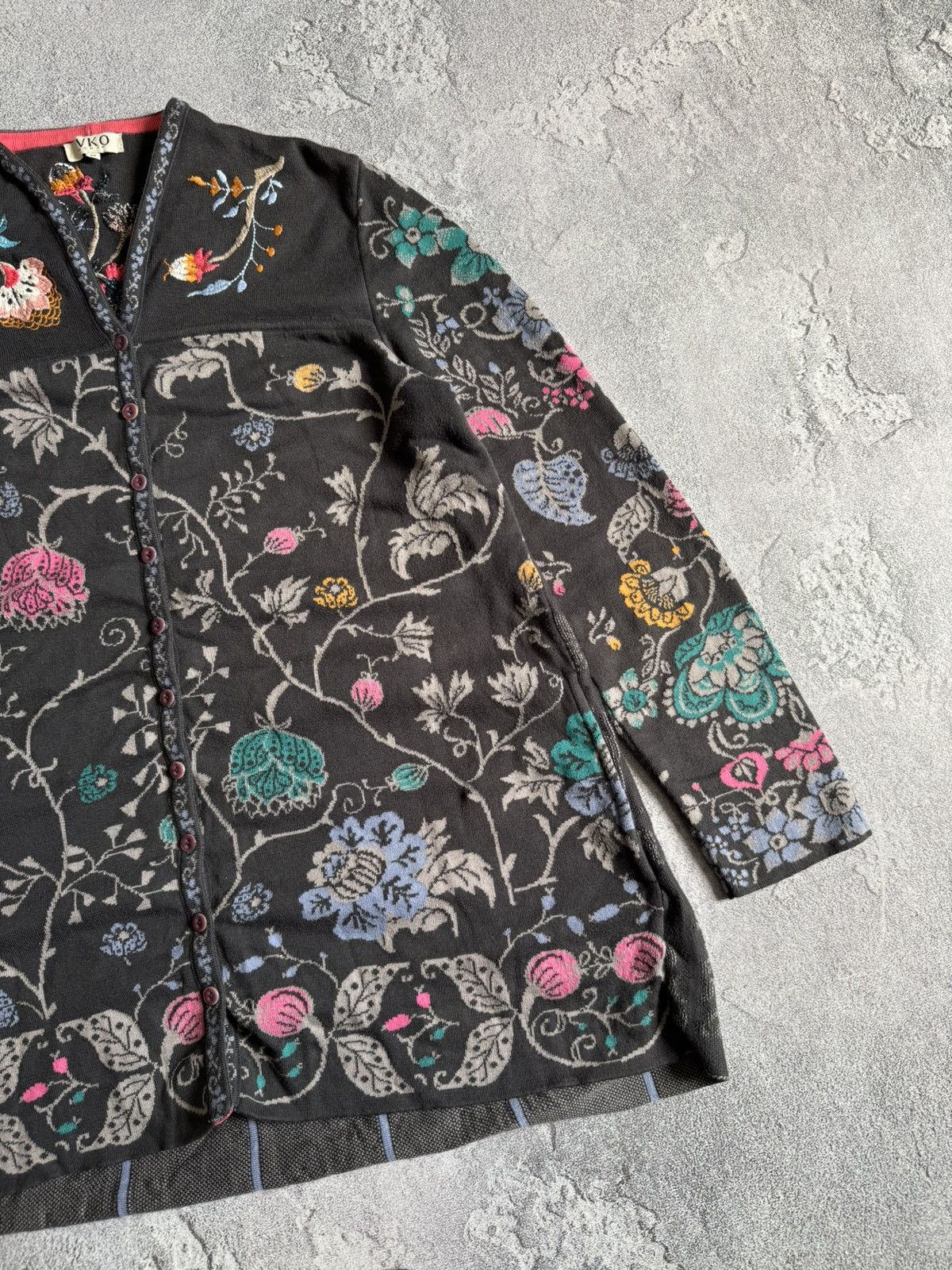 Dale Of Norway Ivko 40 all printed flowers 🌺 Cardigan sweater knit button Size S / US 4 / IT 40 - 9 Thumbnail