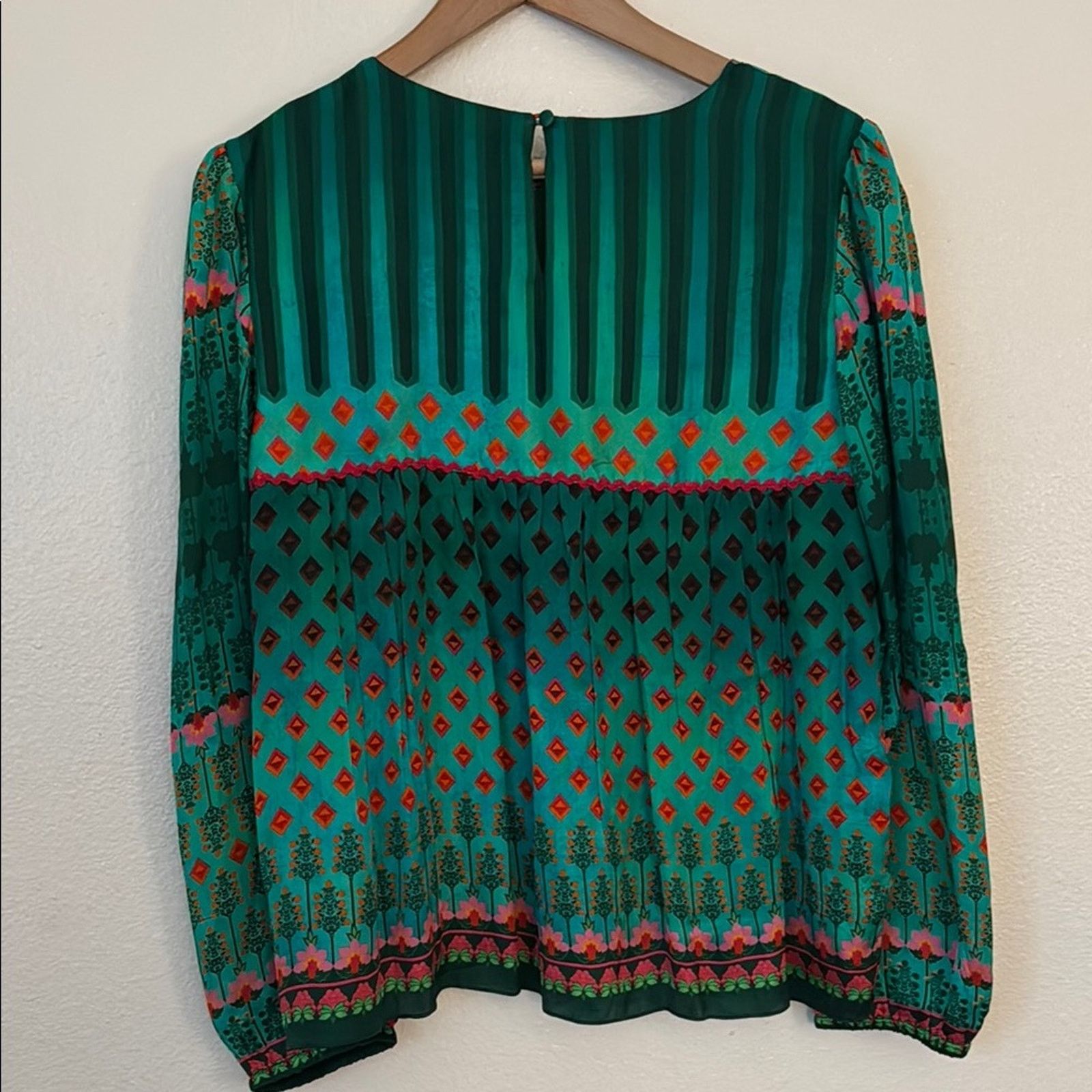 Johnny Was Johnny Was XS Lahira Green Blouse with Puff Sleeves Size XS / US 0-2 / IT 36-38 - 9 Thumbnail