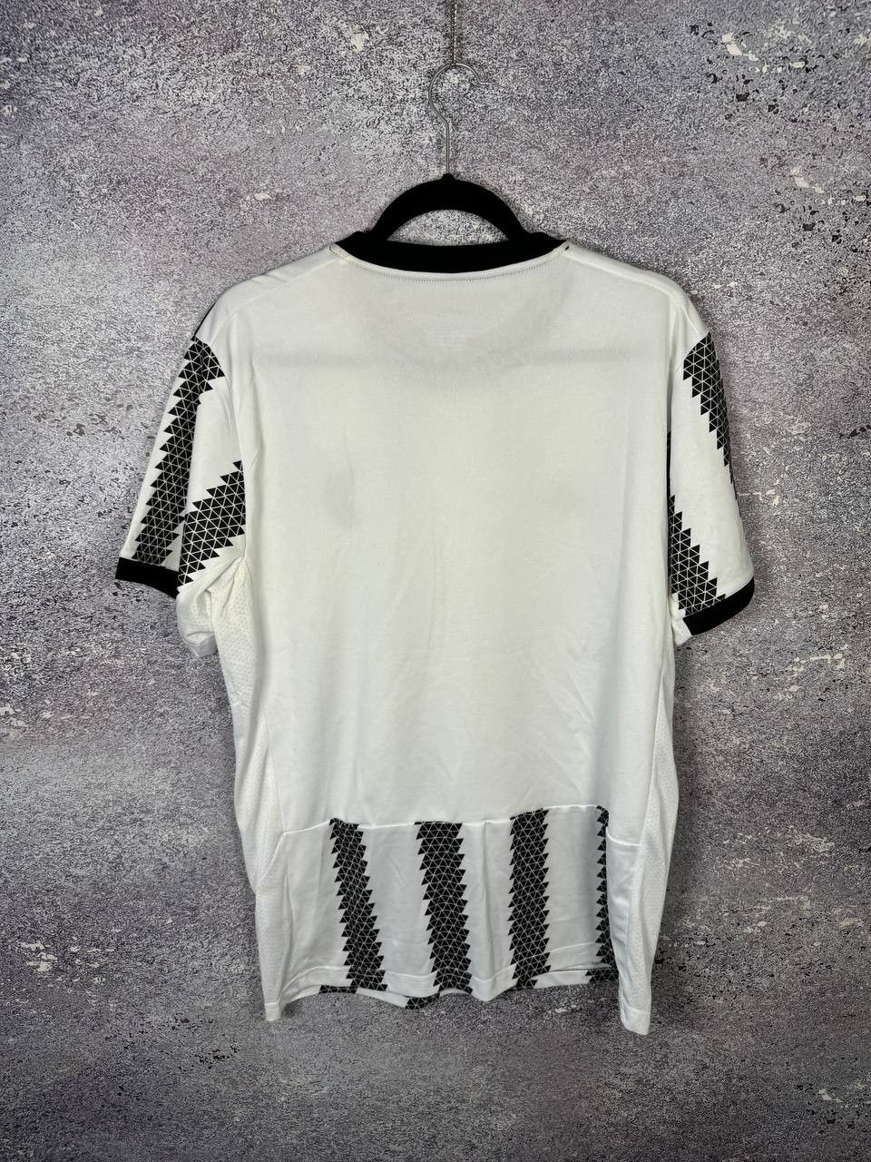 Other Vintage Juventus 2022/23 Home Soccer Jersey Large Size US L / EU 52-54 / 3 - 13 Thumbnail
