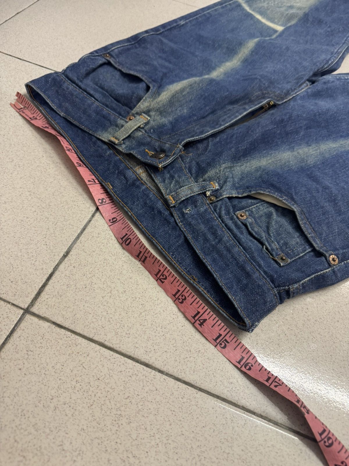 Levi's VINTAGE LEVI'S 503-0217 SUN FADED DISTRESSED JEANS W31 Size US 31 - 3 Thumbnail