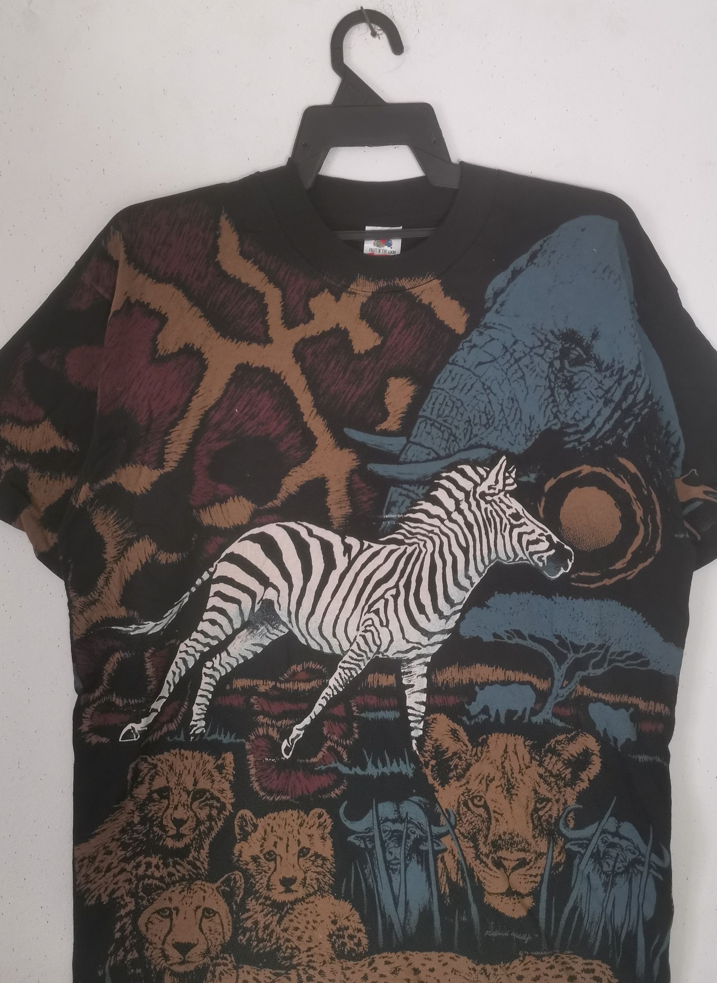 Vintage Rare Vintage Wildlife fullprint t-shirt nice design Size US L / EU 52-54 / 3 - 2 Thumbnail