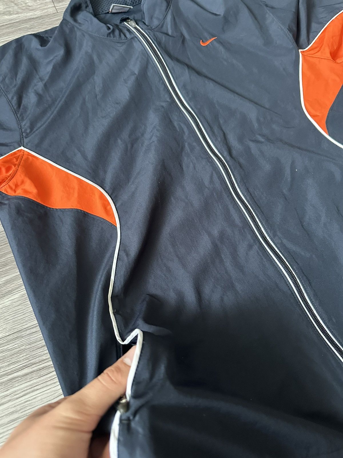 Nike Nike Tn Court vintage Windrunner jacket y2k nylon track jack Size US L / EU 52-54 / 3 - 11 Thumbnail