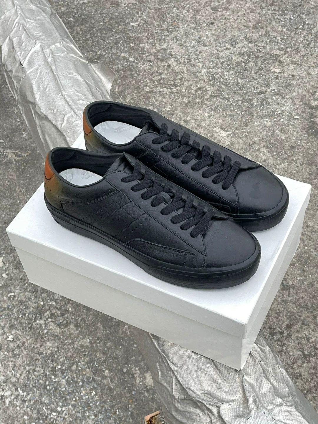 Maison Margiela Maison Margiela Painted Heel Leather Sneakers Size US 9 / EU 42 - 1 Thumbnail