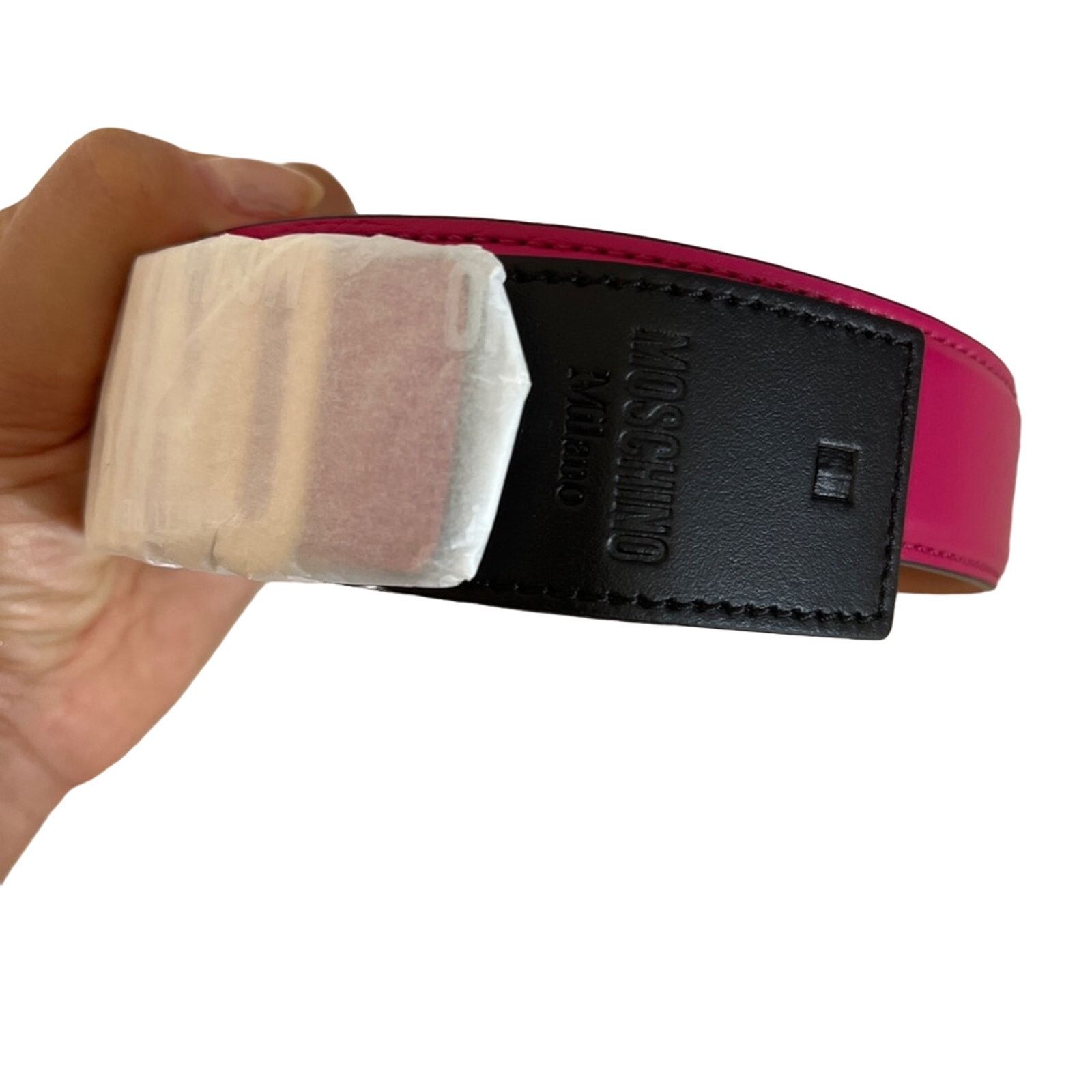 Moschino NWT Moschino Women's Fuschia Leather Logo Embossed Belt 38 Size ONE SIZE - 7 Thumbnail
