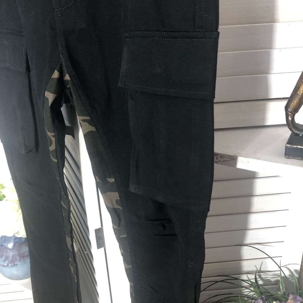 Hot Topic NWT Hot Topic black pants goth cargo flare cotton Sz 30 X 32 Size US 30 / EU 46 - 3 Thumbnail
