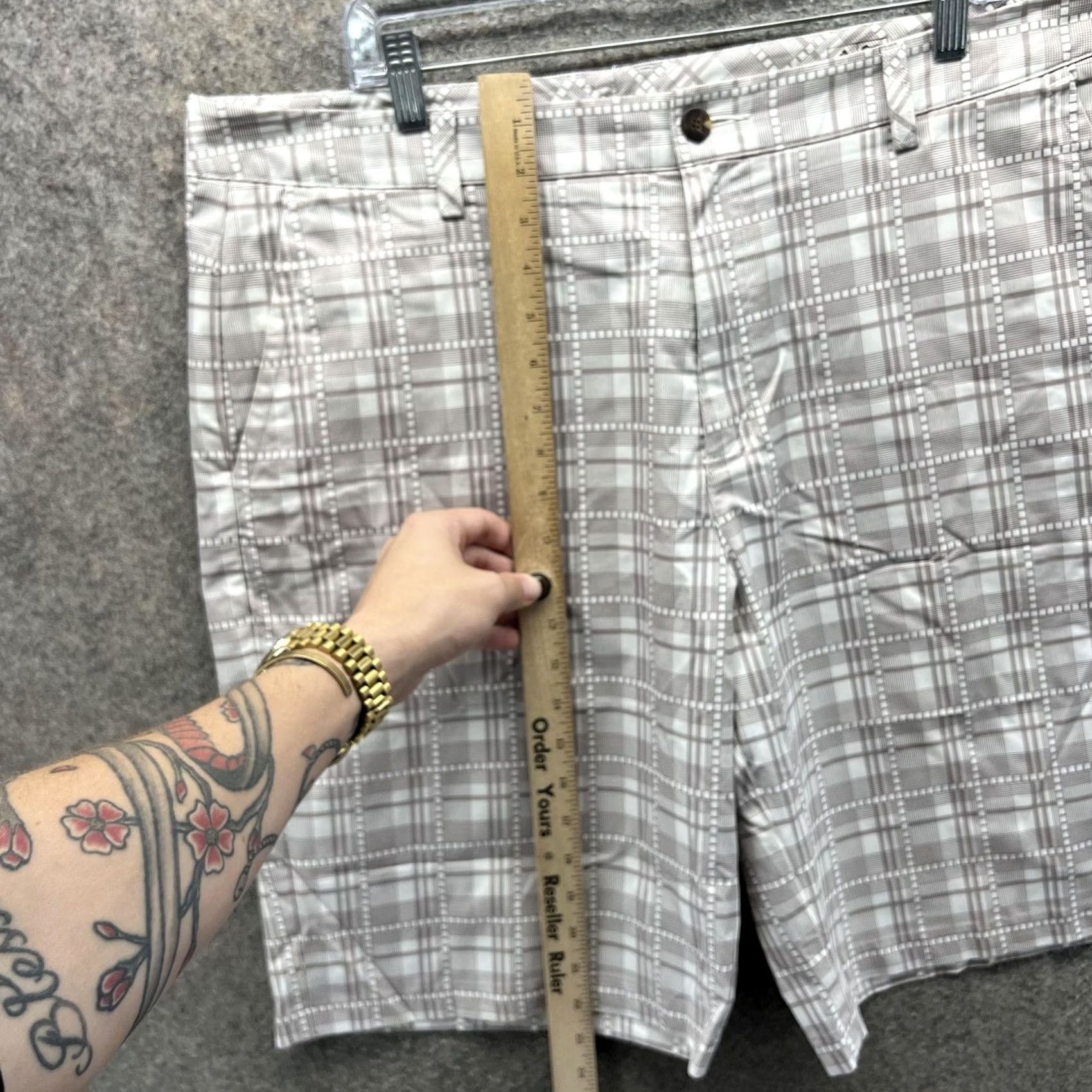 Adidas Adidas Shorts Mens 36 Gray Plaid Clima Golf Chino Microfiber Casual 11 Inseam Mens Prins? Size US 36 / EU 52 - 6 Thumbnail