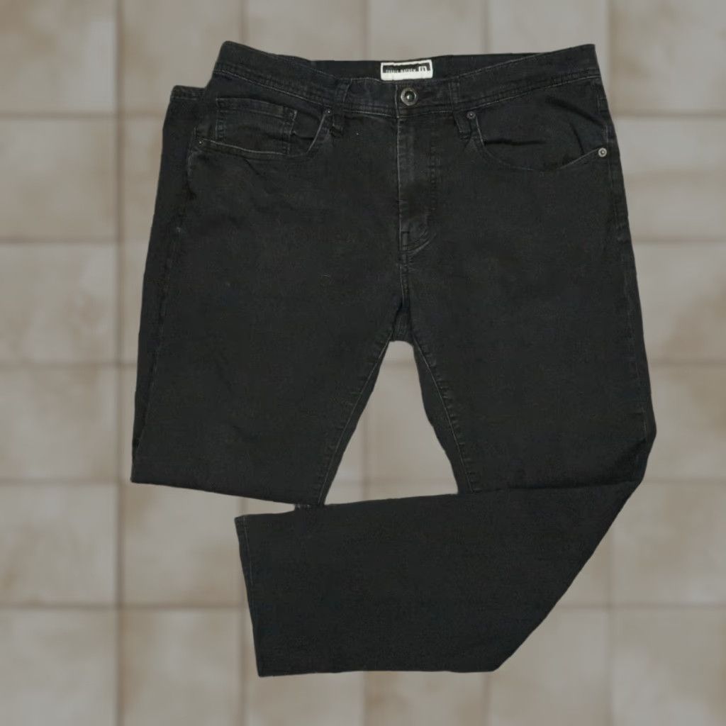 TravisMathew Travis Mathew Jeans 32x28 Black 5-Pocket Straight Denim Legacy Mens Size US 32 / EU 48 - 1 Thumbnail