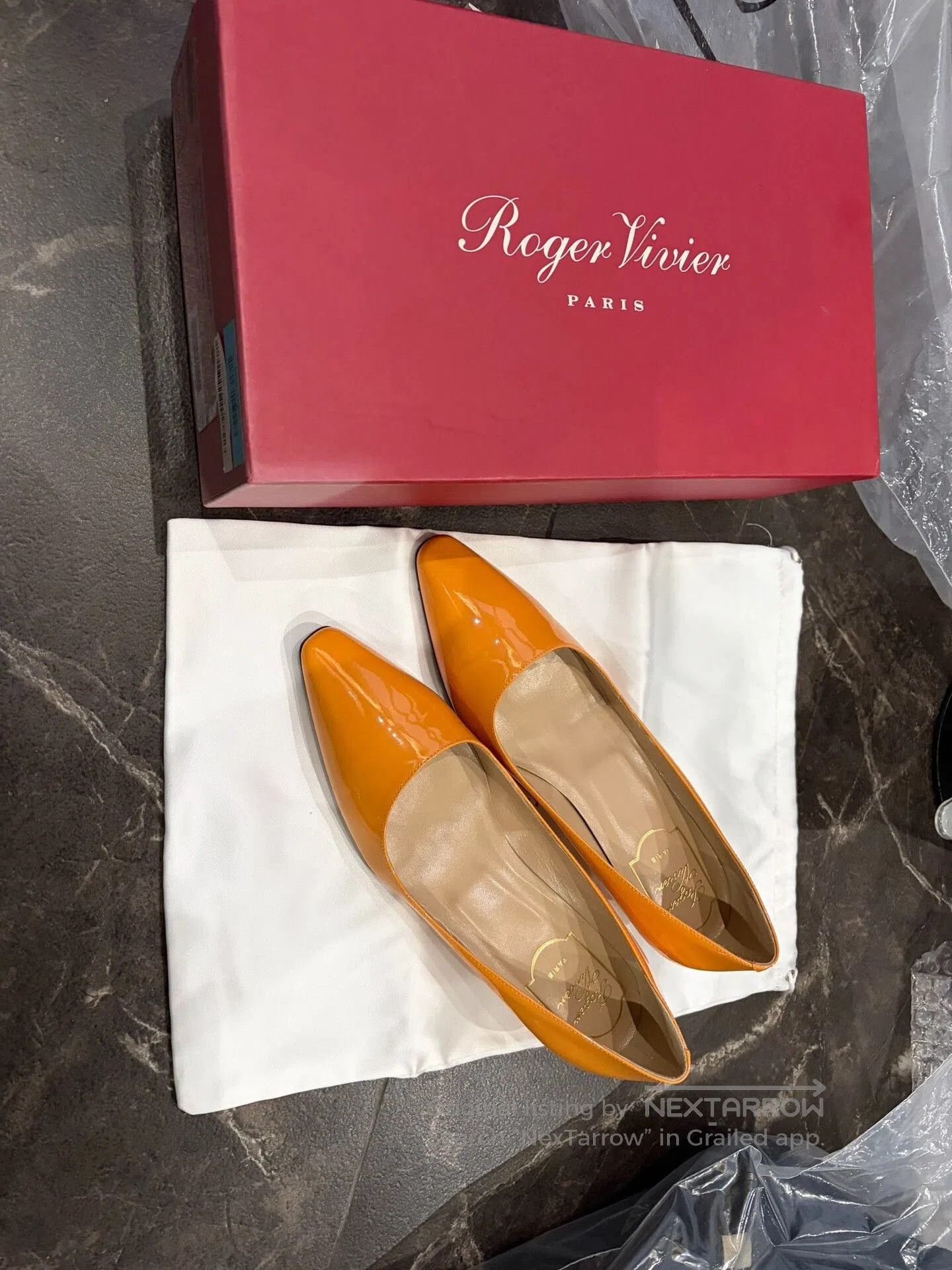 Roger Vivier Roger Vivier Mango Yellow Kitten Heel Pumps. Size US 5 / IT 35 - 1 Thumbnail