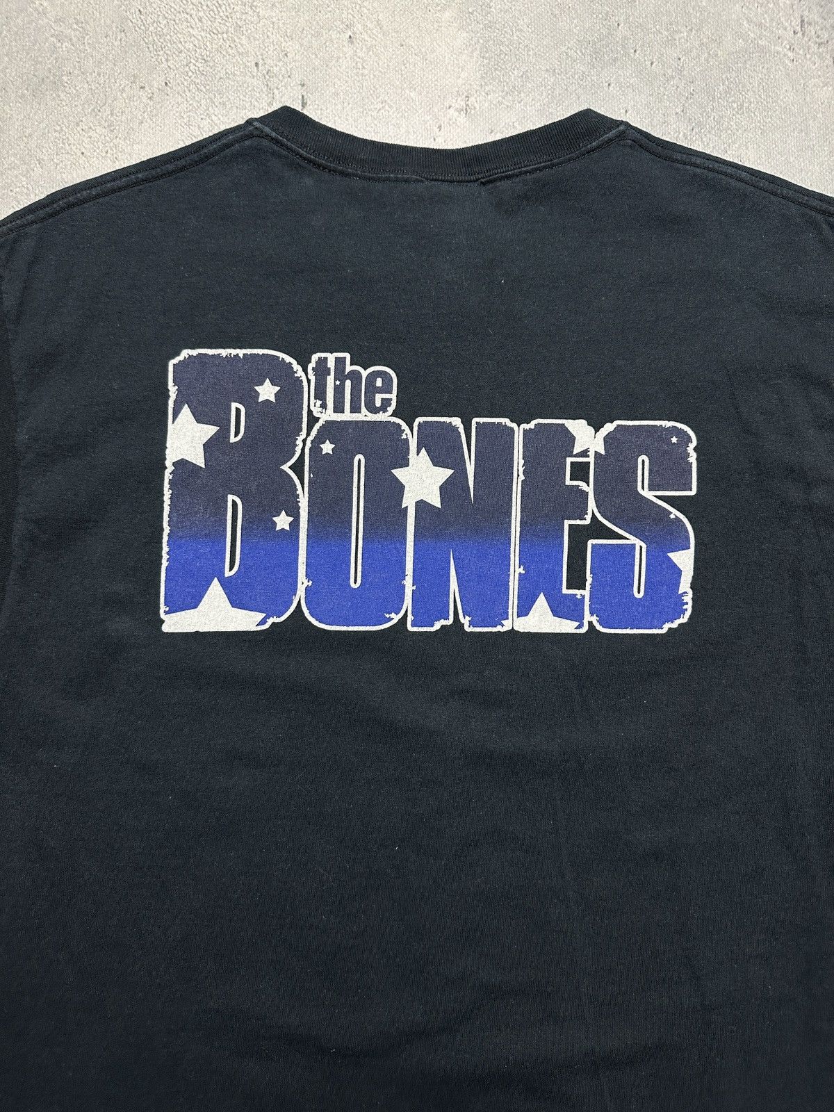 Band Tees The Bones Tee Vintage USA Rare Jolly Roger Opium Skull y2k Size US L / EU 52-54 / 3 - 4 Thumbnail