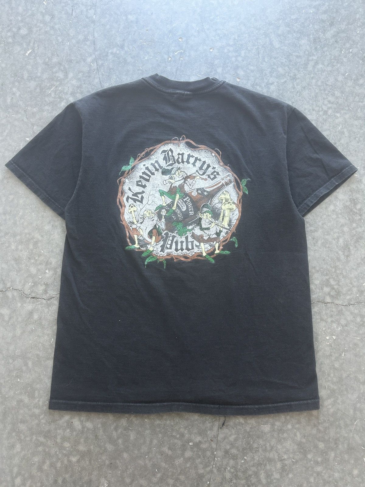 Vintage Vintage Y2K Kevin Barry’s Pub Graphic Tee Faded Black Size US M / EU 48-50 / 2 - 2 Thumbnail