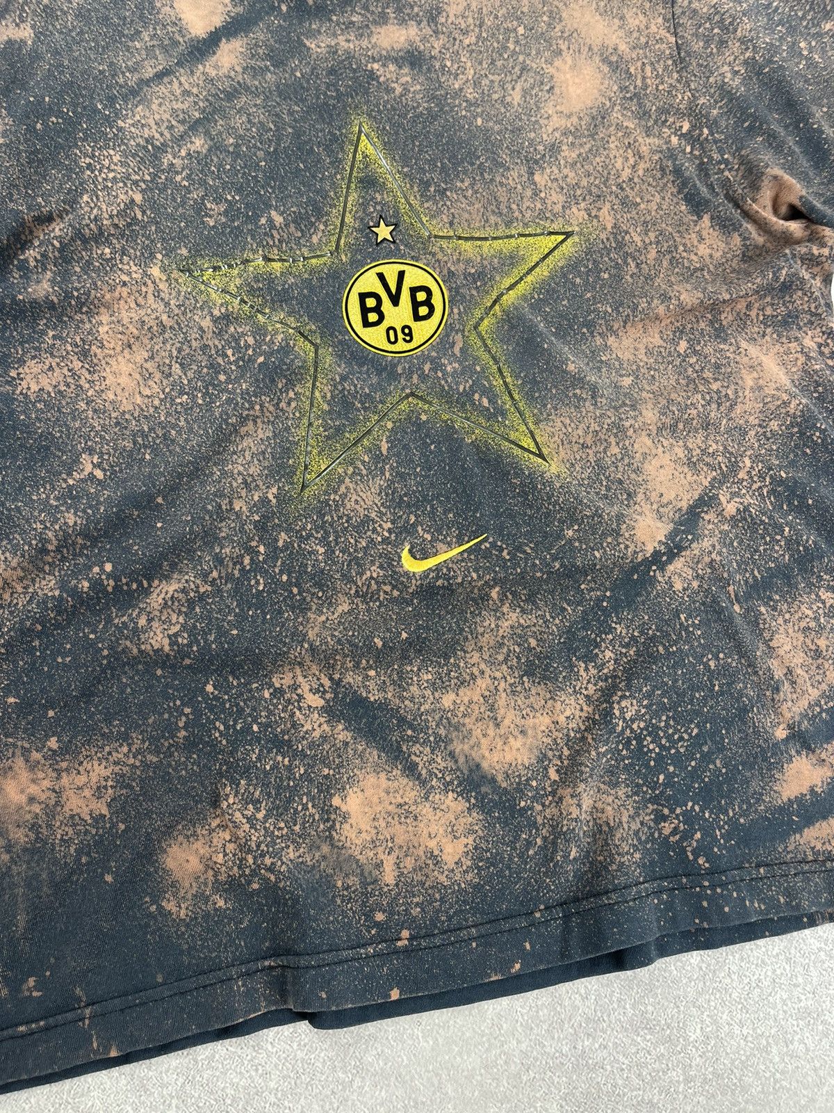 Nike Vintage Nike Custom Borussia Dortmund Soccer Jersey Shirt Size US XL / EU 56 / 4 - 2 Thumbnail