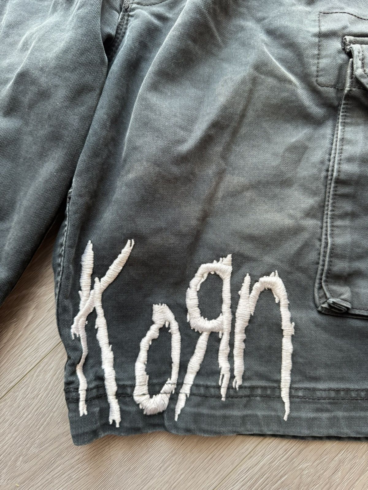 Band Tees Rare vintage washed faded Korn cargo baggy shorts y2k work Size US 32 / EU 48 - 3 Thumbnail