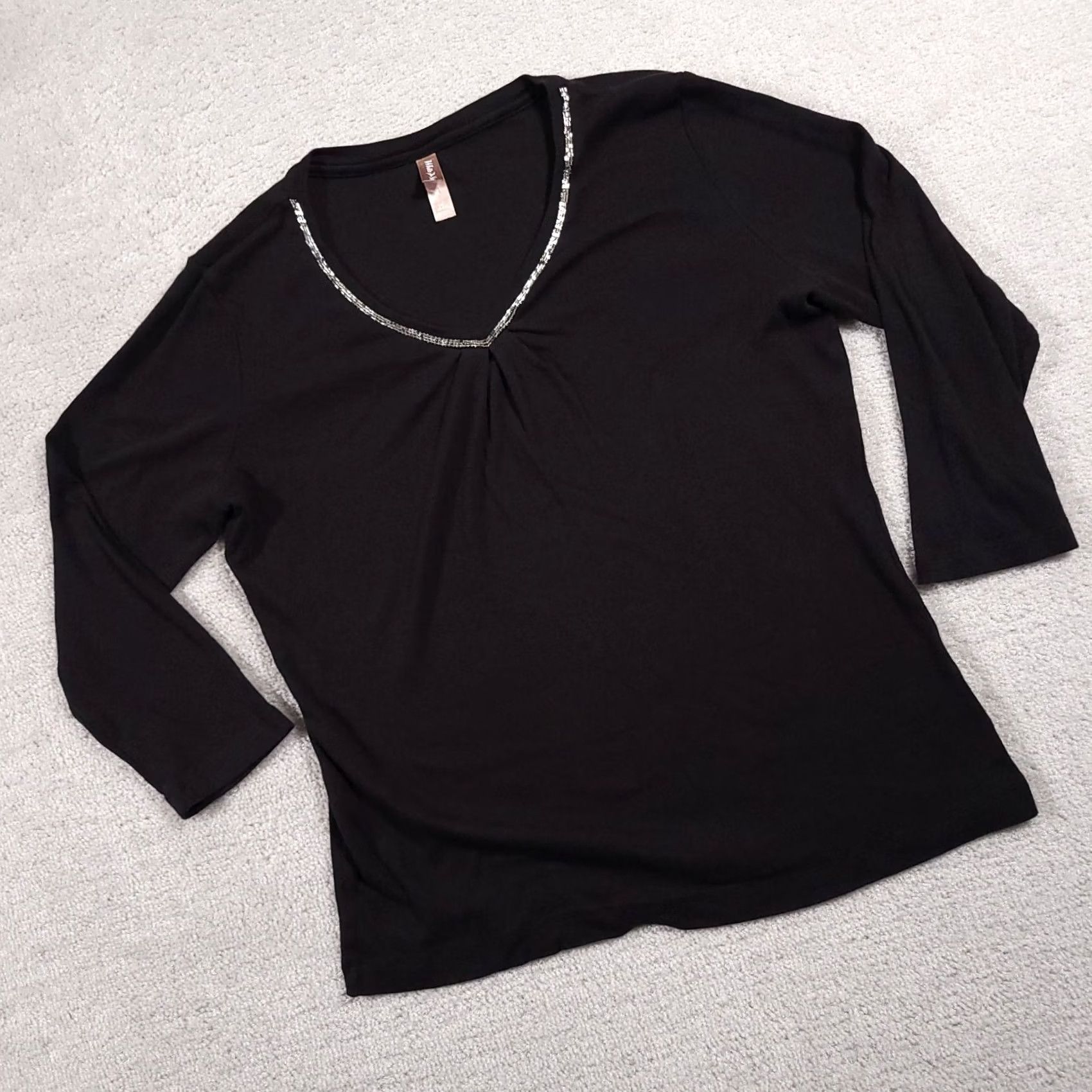 Vintage VINTAGE White Stag Sweater Womens Medium Black Beaded Front Long Sleeve V-Neck Pullover Knit 90s Classic Size M / US 6-8 / IT 42-44 - 2 Thumbnail
