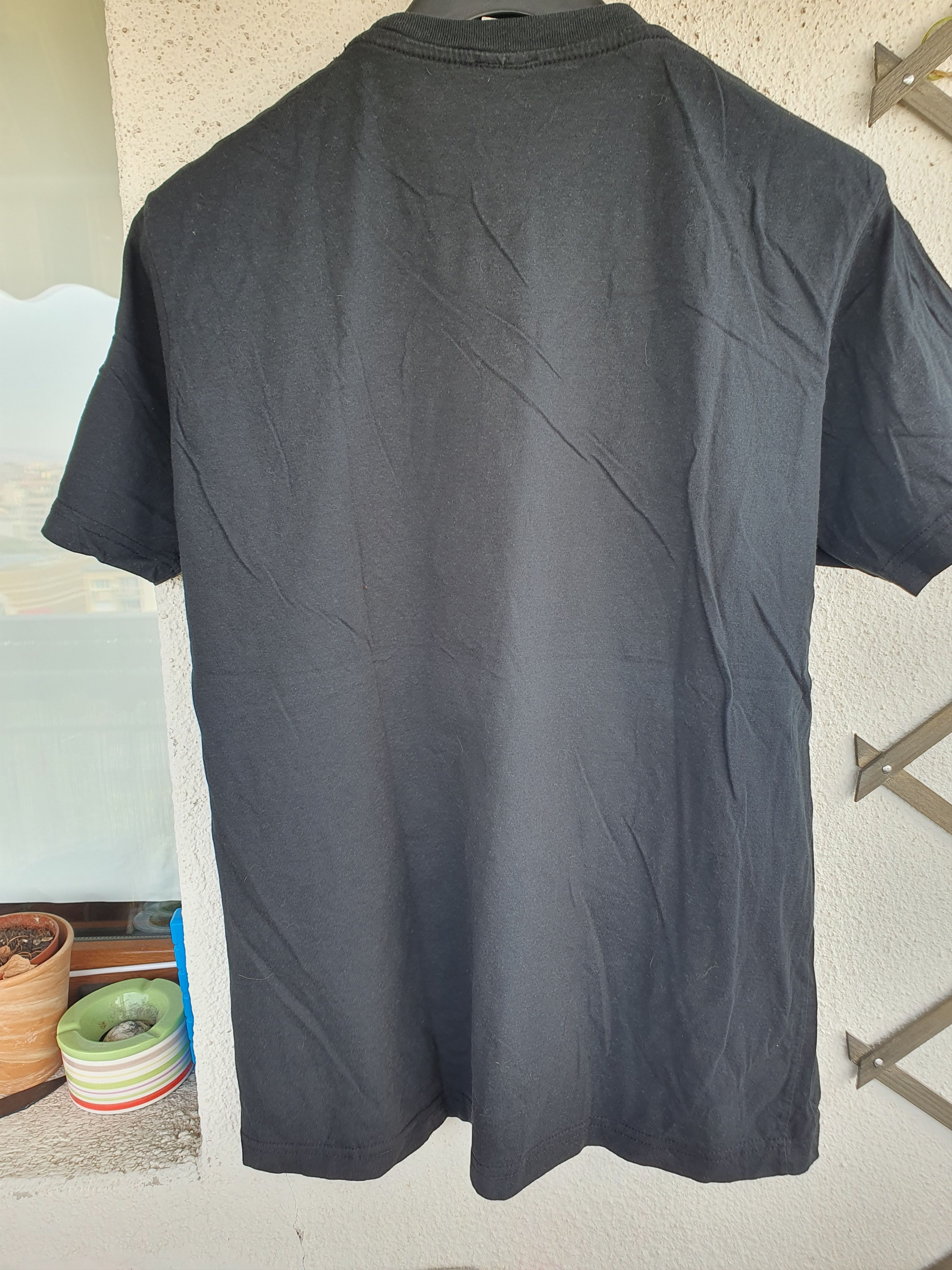 Band Tees As I Lay Dying Skulls 2007 Band t-shirt sz L Size US L / EU 52-54 / 3 - 7 Thumbnail