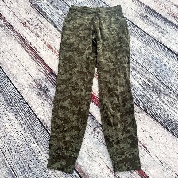 Lululemon Lululemon Ready to Rulu Jogger 29" Heritage Camo Dark Olive Size 27" / US 4 / IT 40 - 3 Thumbnail