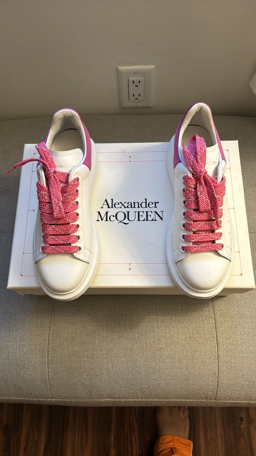Alexander McQueen Alexander McQueen Oversized Fuchsia And White Size US 7.5 / IT 37.5 - 5 Thumbnail