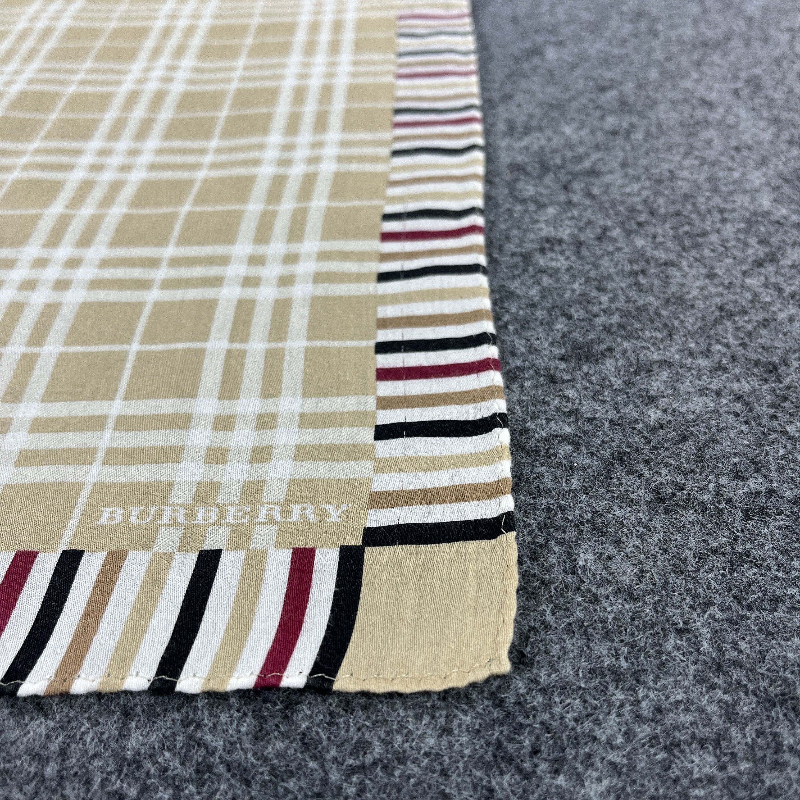 Burberry Burberry Handkerchief / Bandana / Neckerchief B015 Size ONE SIZE - 7 Thumbnail