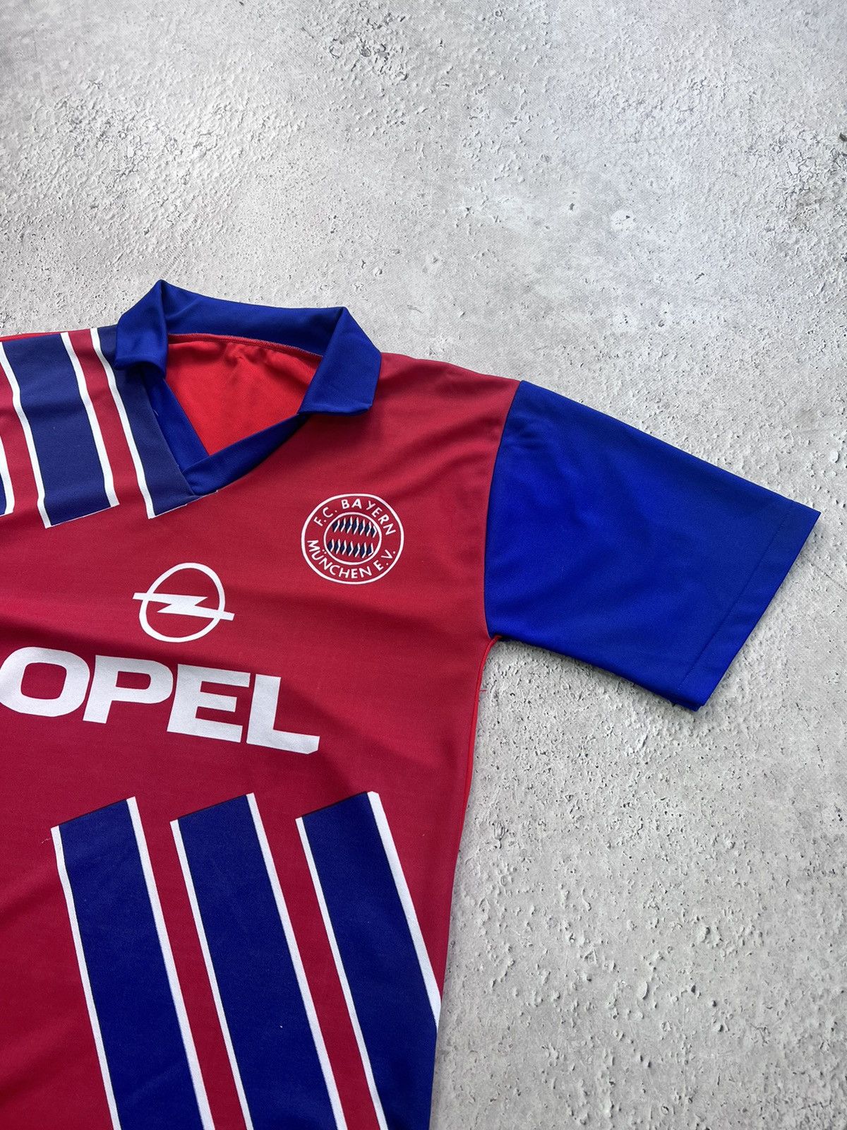 Adidas × Vintage Vintage 90s Adidas FC Bayern Munchen Opel T-shirt Size US S / EU 44-46 / 1 - 8 Thumbnail