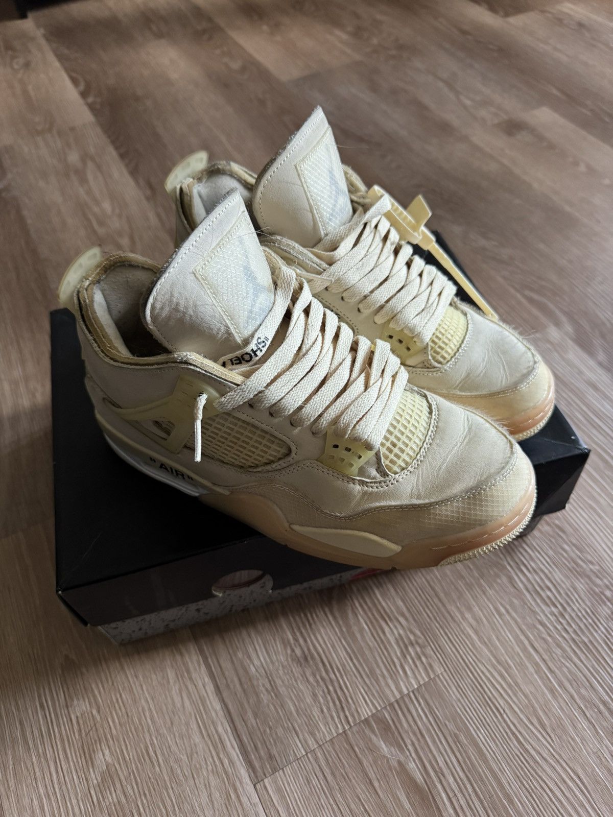 Jordan Off White “Sail”