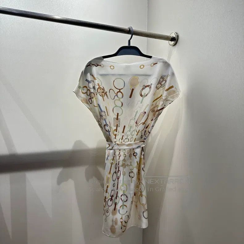 Hermes Hermes Chain Print Short Sleeve Dress Size XS / US 0-2 / IT 36-38 - 2 Thumbnail