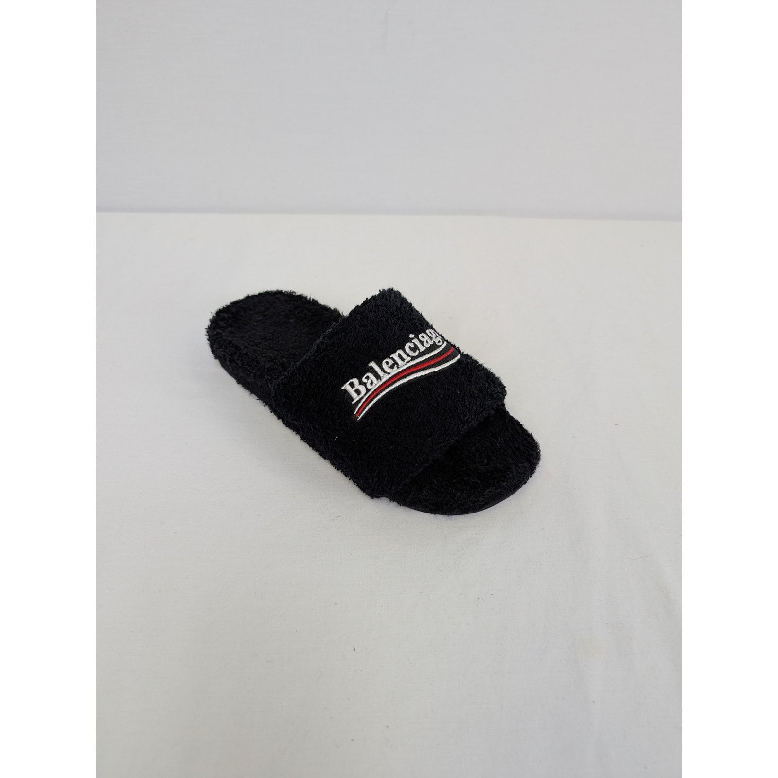 Balenciaga o1rshd1 /DUP/ Furry Slide Soft Towel Material Polite Slipper Size US 5 / EU 37 - 2 Thumbnail