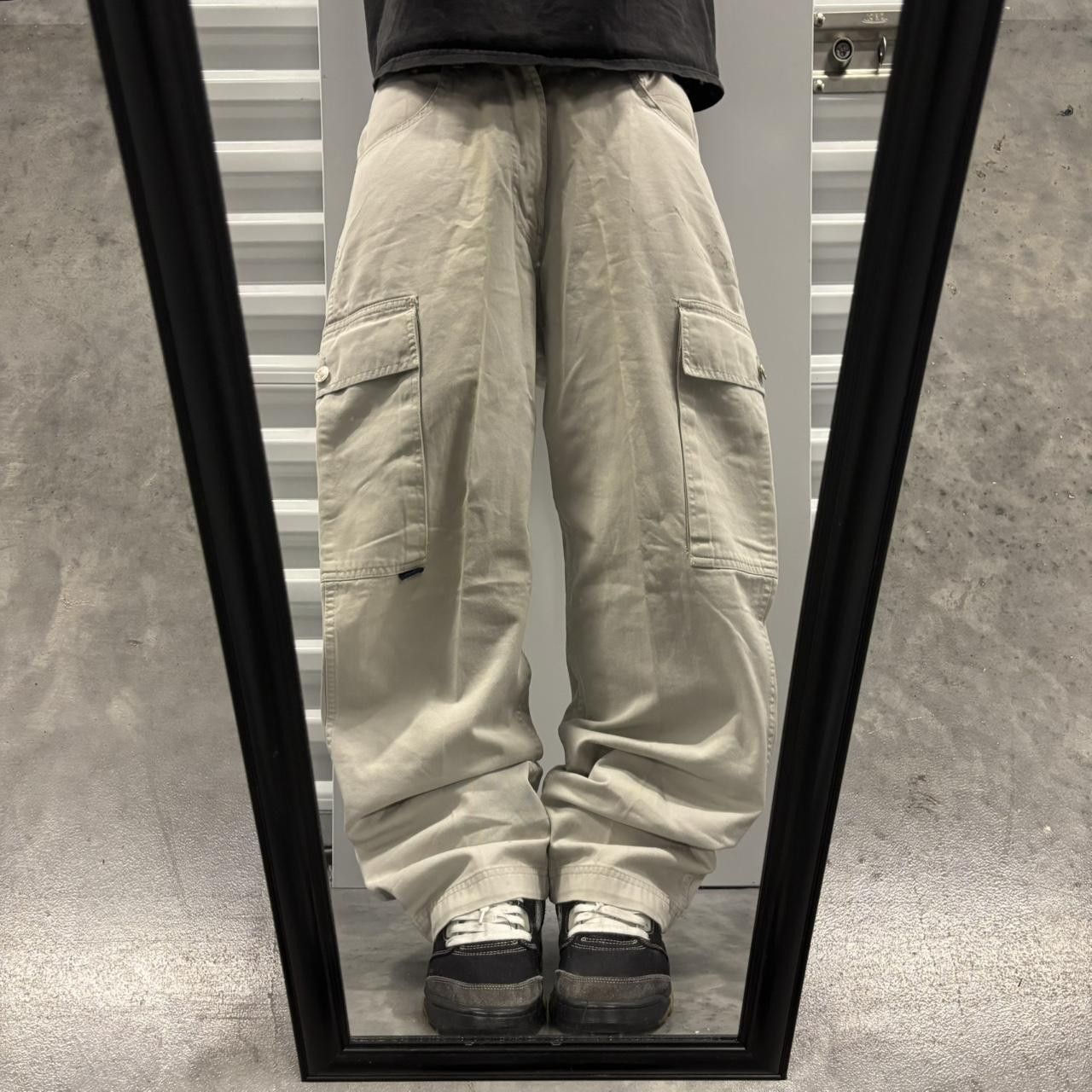 Tommy Hilfiger × Vintage Crazy Vintage Y2K/2000s Baggy Cream Tommy Hilfiger Skater Cargo Pants! Size US 30 / EU 46 - 1 Thumbnail