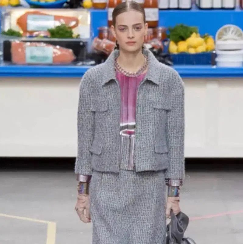 Chanel Chanel Silver Silk Women's Jacket . Size S / US 4 / IT 40 - 8 Thumbnail