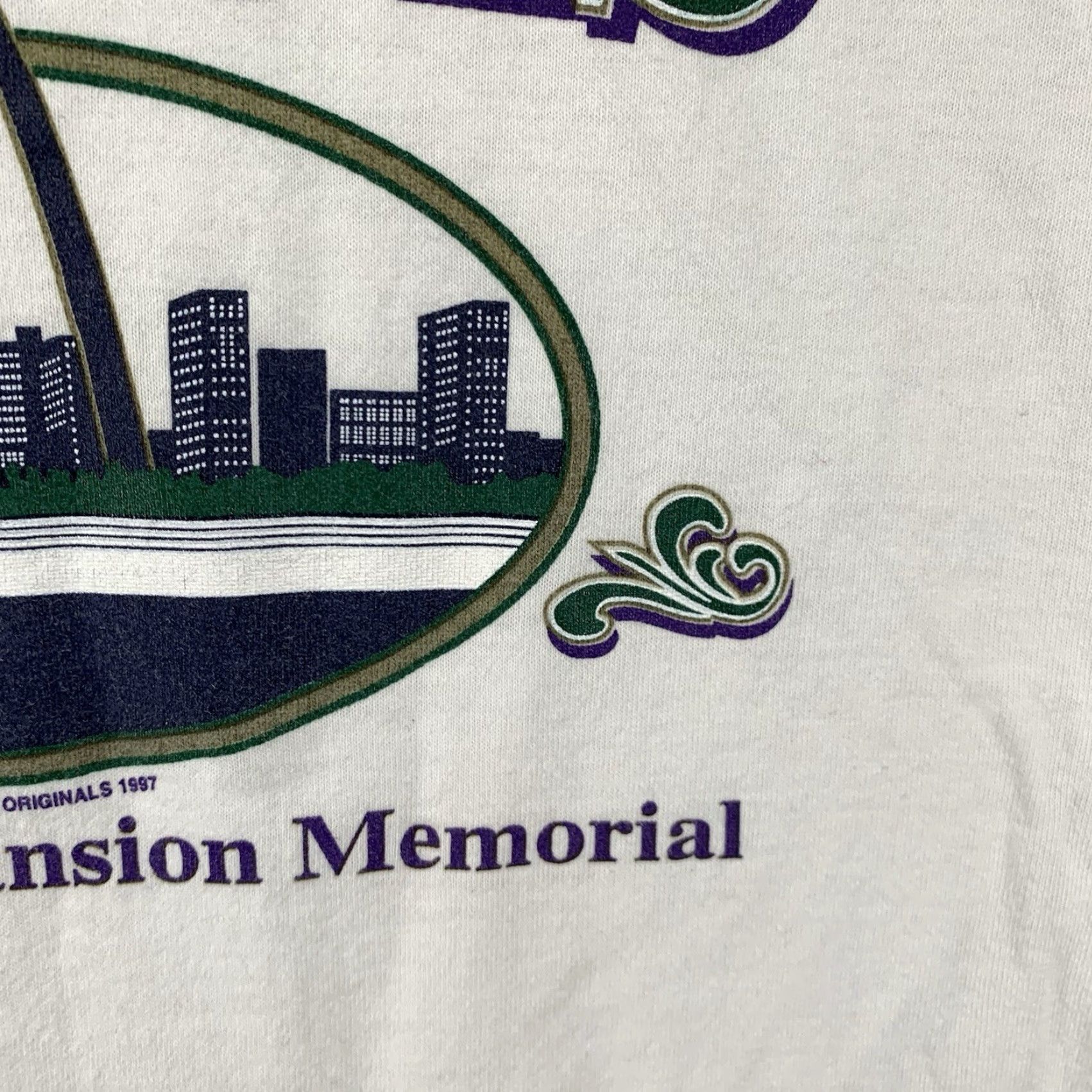 Delta VINTAGE 90s Delta St. Louis Shirt Oversized S Graphic Logo Jefferson Memorial Gateway Arch Mens Size US S / EU 44-46 / 1 - 6 Thumbnail