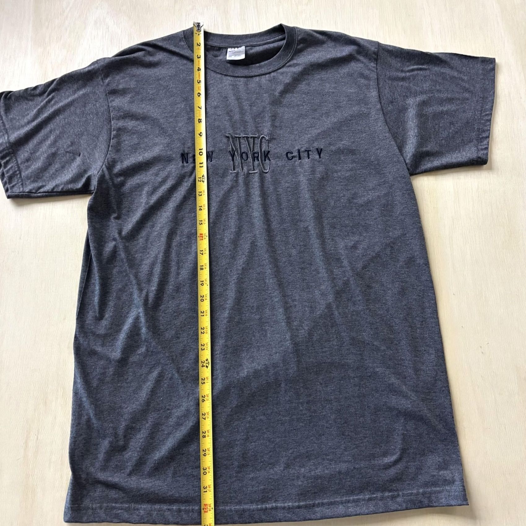 Vintage VINTAGE NYC Mens T-Shirt Gray 2XL Embroidered NEW YORK CITY NYC Front Graphic Souvenir Tee Size US XXL / EU 58 / 5 - 6 Thumbnail