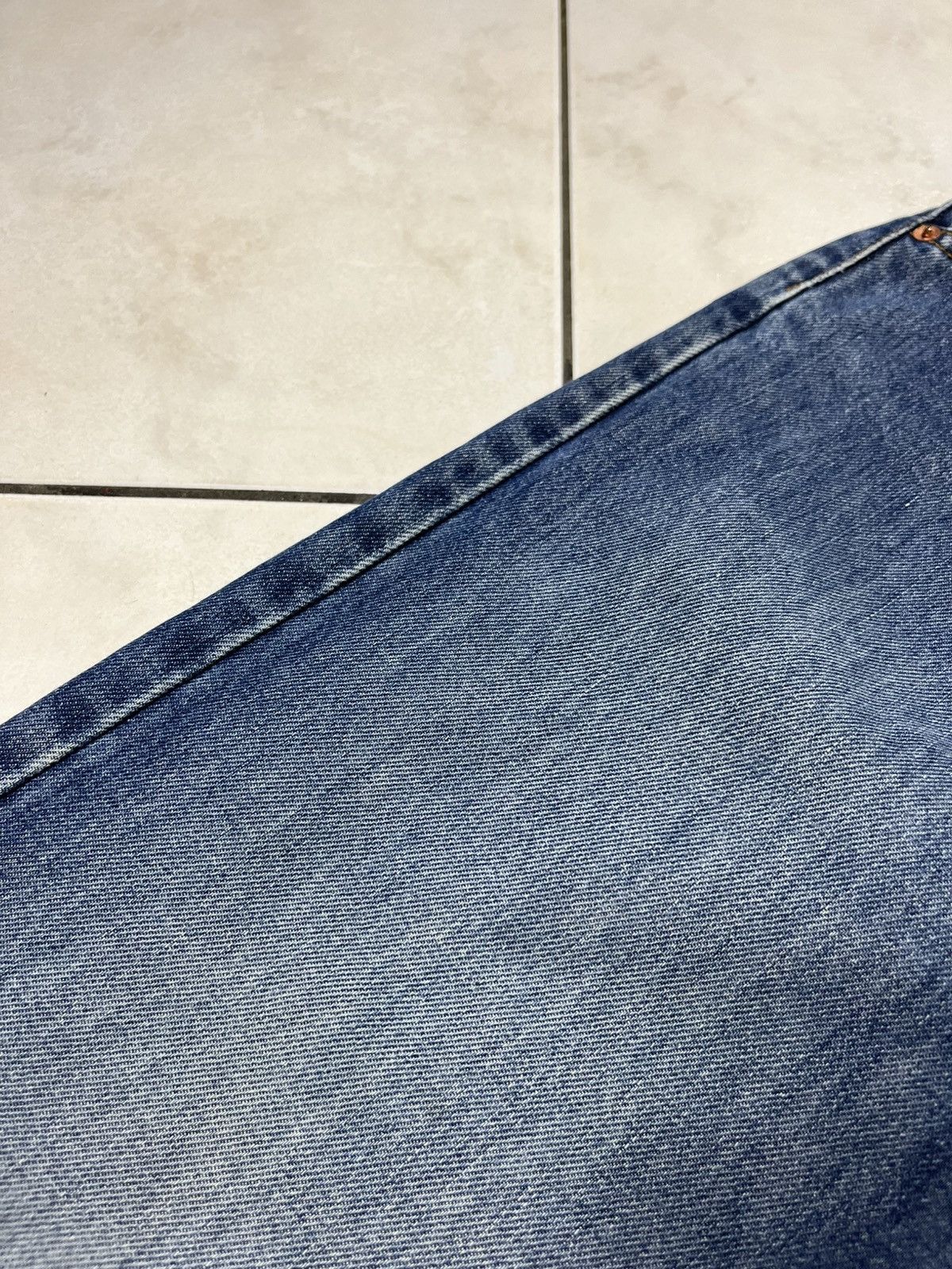 Levi's × Vintage Vintage Levi’s 523 dark washed distressed denim jeans pants Size US 34 / EU 50 - 9 Thumbnail