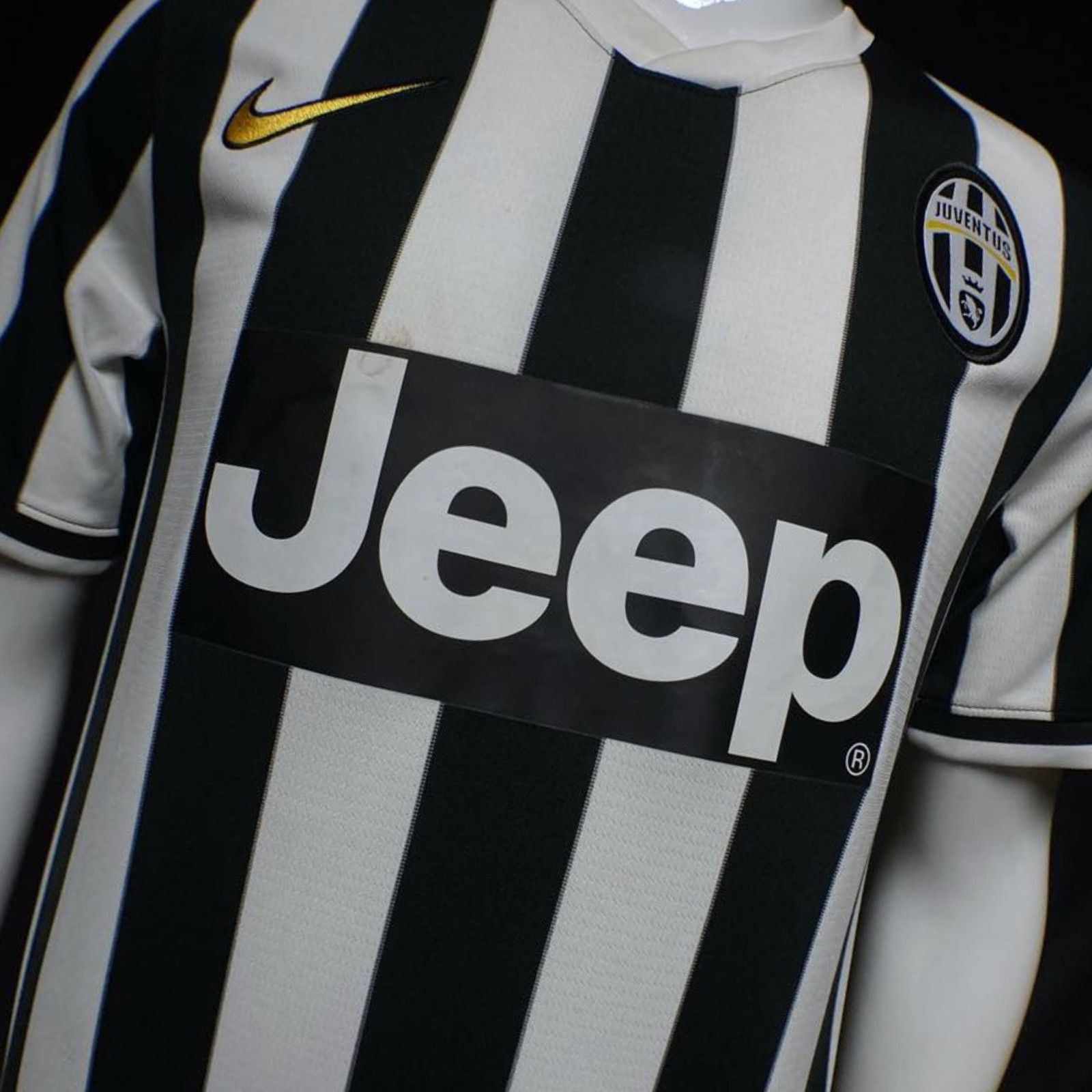 Nike Soccer Jersey Juventus Home 2013-14 Nike 533056-107 Size US S / EU 44-46 / 1 - 2 Thumbnail