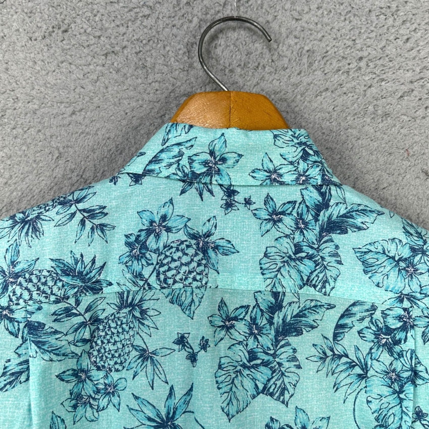 Izod Izod Saltwater Mens Button-Up Shirt Small Blue Floral Short Sleeve Pocket NEW Size US S / EU 44-46 / 1 - 6 Thumbnail