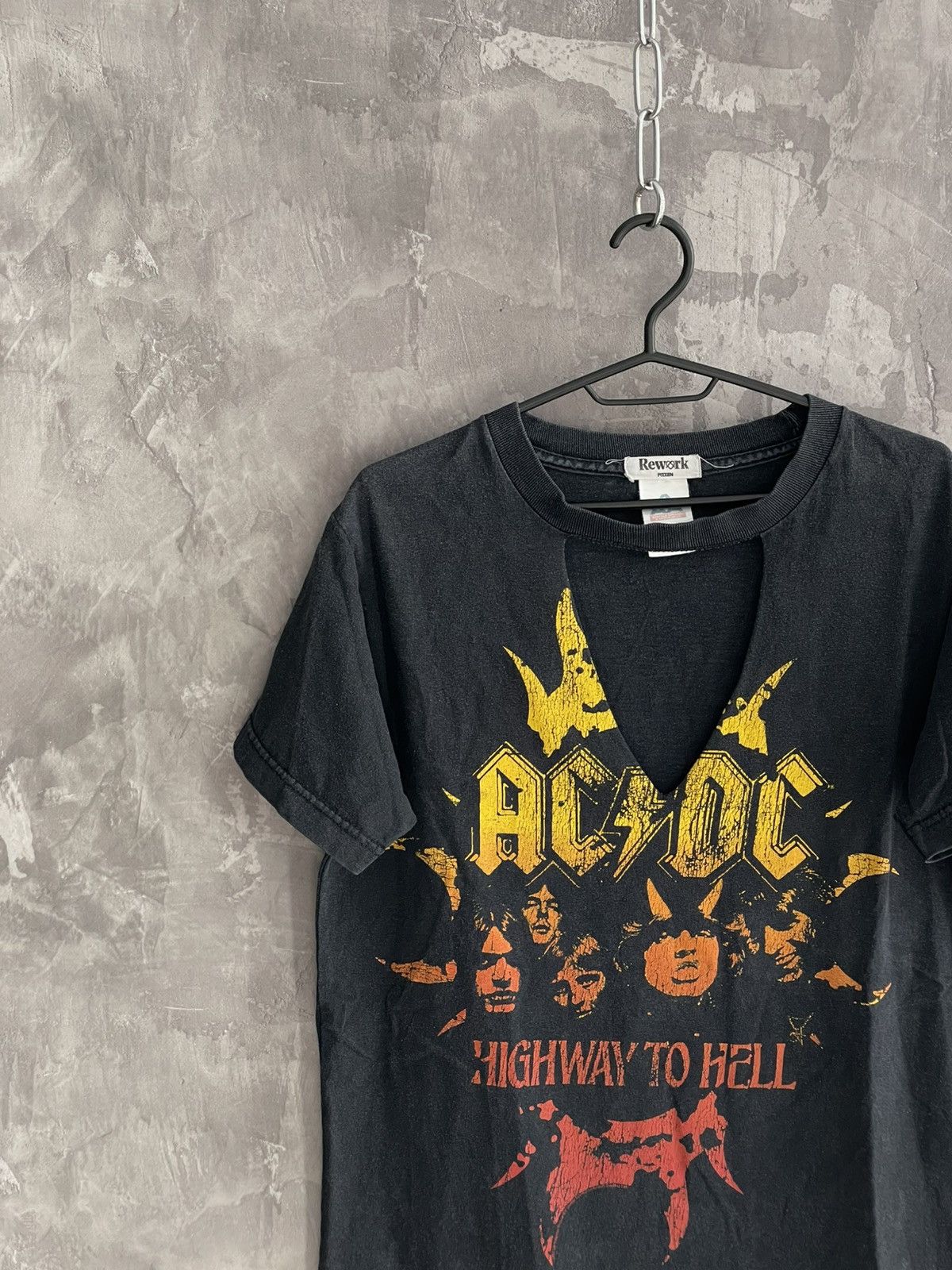 AC/DC × Band Tees × Vintage Vintage Y2K AC/DC Band Faded Grunge T-shirt Size US XL / EU 56 / 4 - 3 Thumbnail