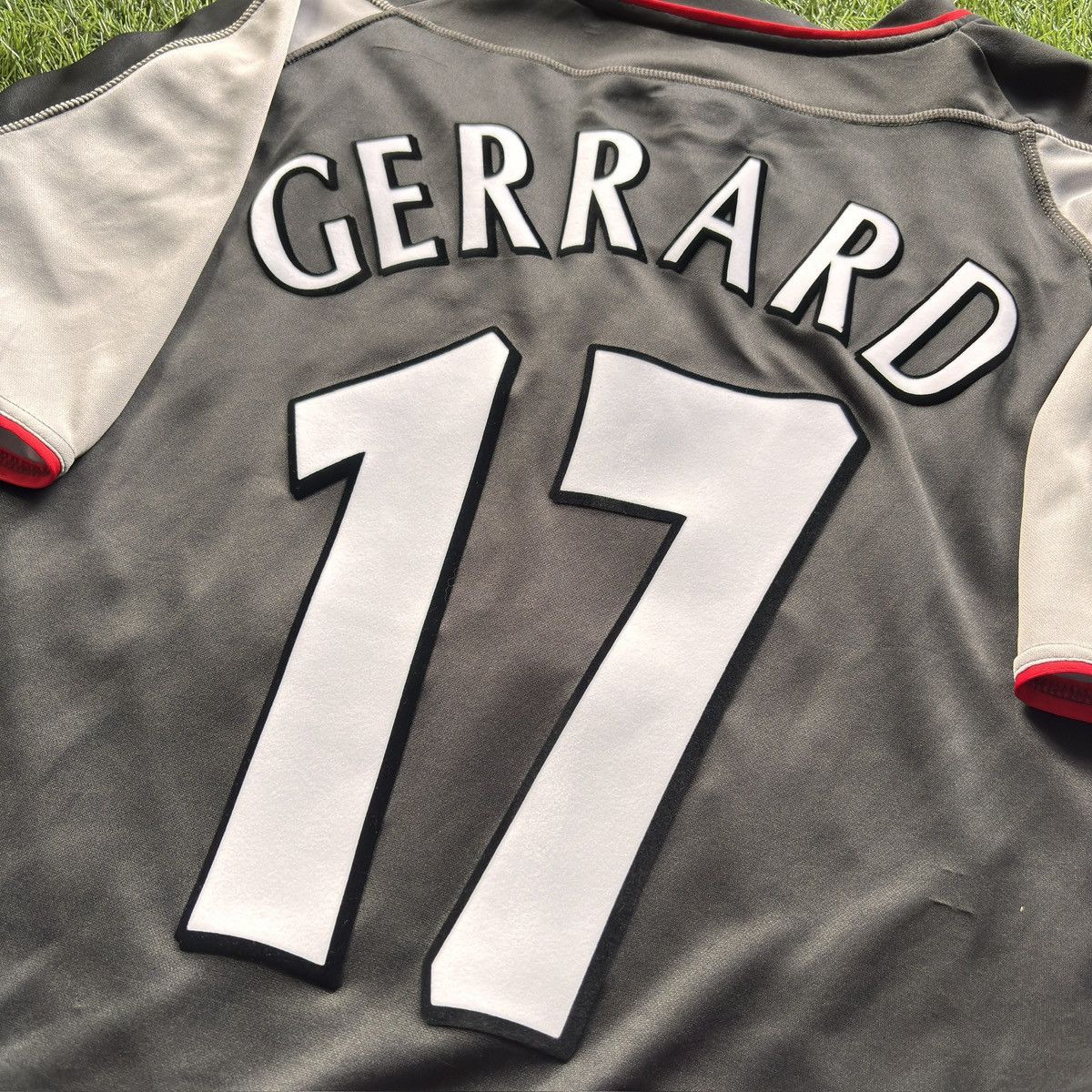 Reebok Liverpool Away 2002-04 Gerrard #17 Soccer Jersey Size US XL / EU 56 / 4 - 9 Thumbnail