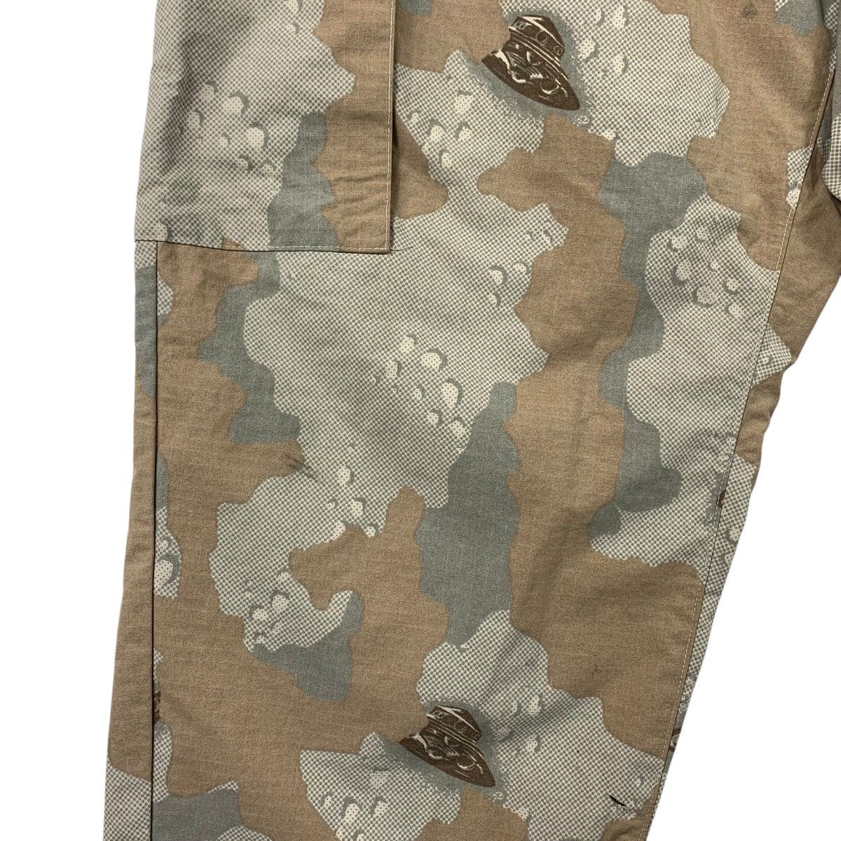 GU × Japanese Brand × Undercover GU X UNDERCOVER Camo full print cargo pants Size US 34 / EU 50 - 10 Thumbnail