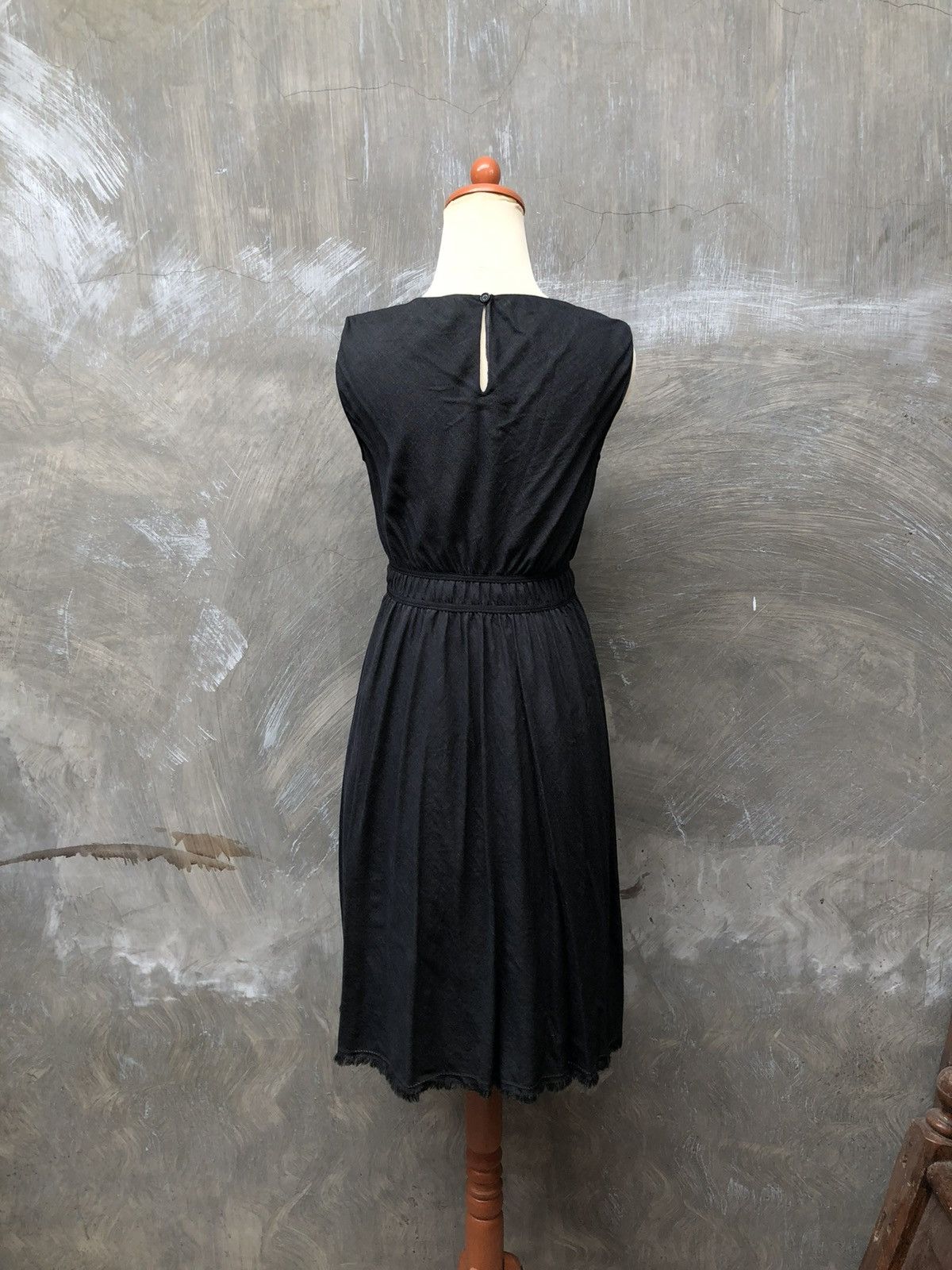 Louis Vuitton Louis Vuitton Paris Women Black Midi Dress Size S / US 4 / IT 40 - 4 Thumbnail