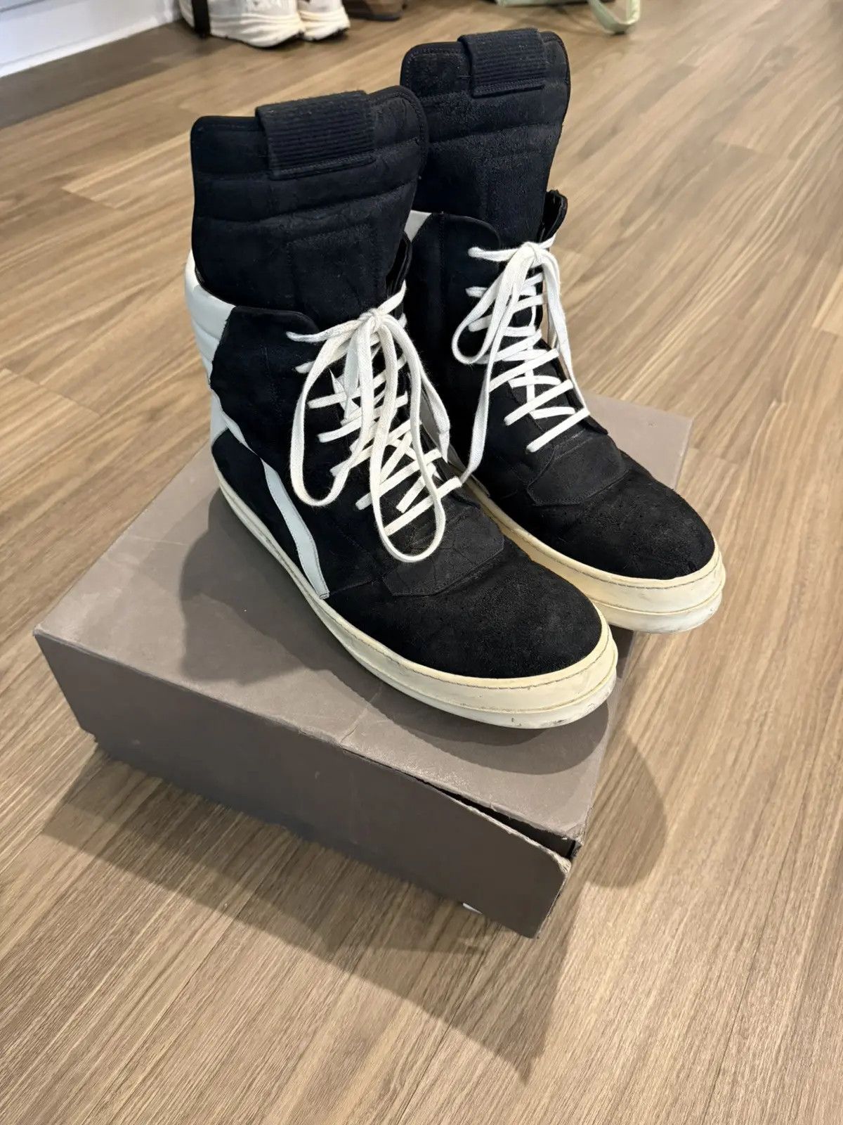 Rick Owens Vicious SS14 / Blistered Leather Geobaskets 42 | Grailed