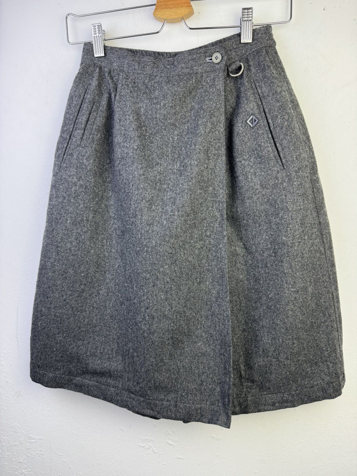 Christian Dior Monsieur Vintage Christian Dior Sport Short Pants Midi Skirt Size 26" / US 2 / IT 38 - 3 Thumbnail
