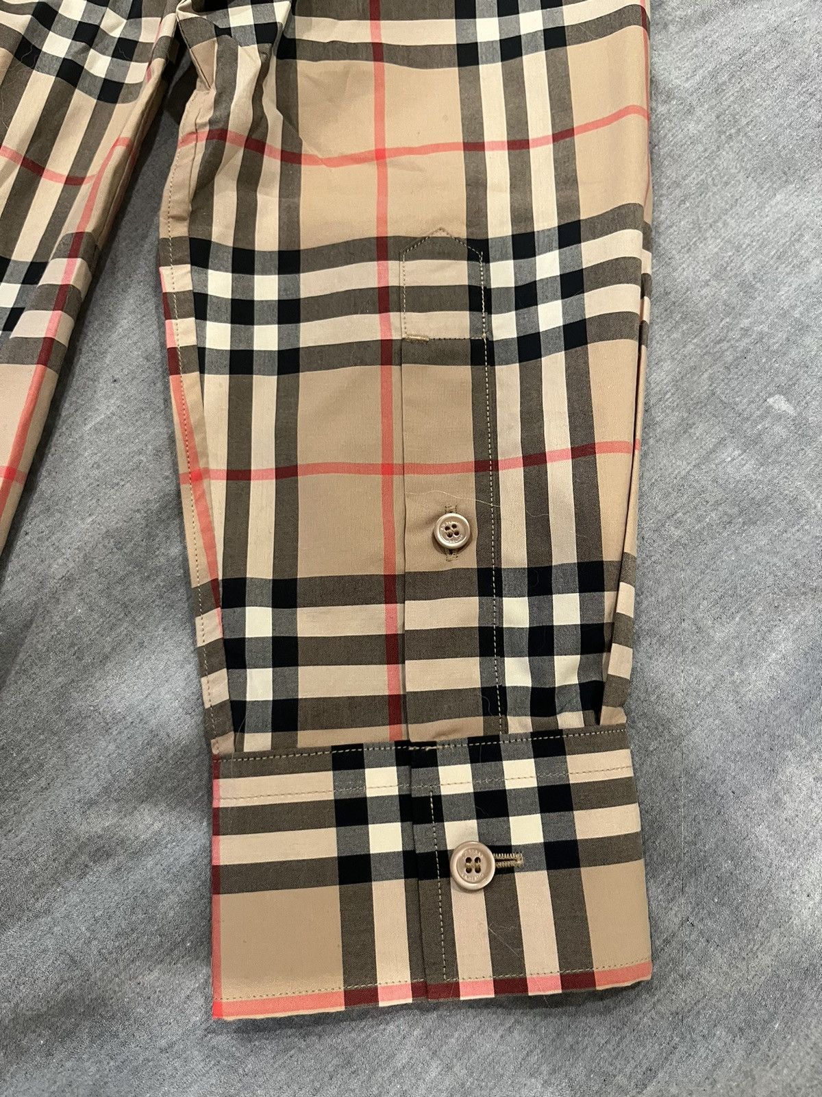 Burberry Burberry shirt Size US S / EU 44-46 / 1 - 10 Thumbnail