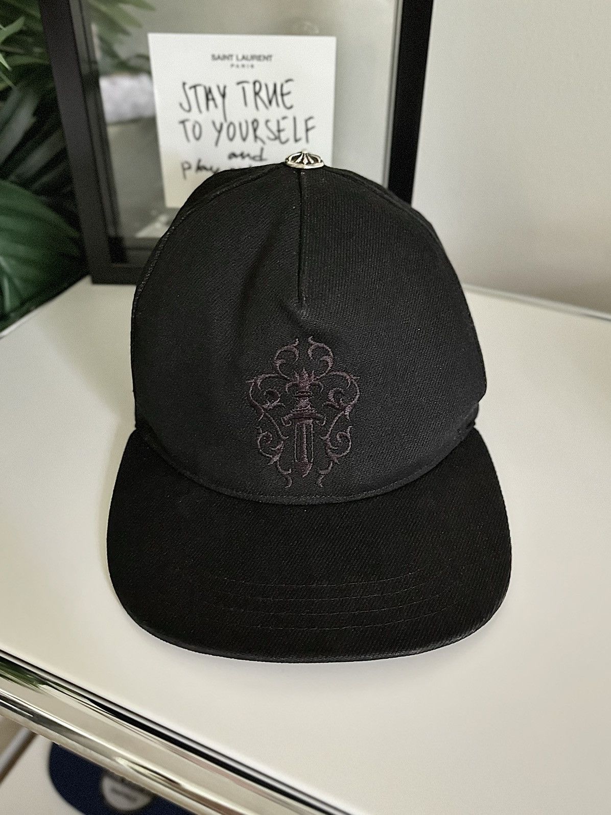 クロムハーツ CH Dagger Slouchy 5 Panel Hat SILVER BUTTON クロムハーツ CH Dagger Slouchy 5 Panel Hat SILVER BUTTON