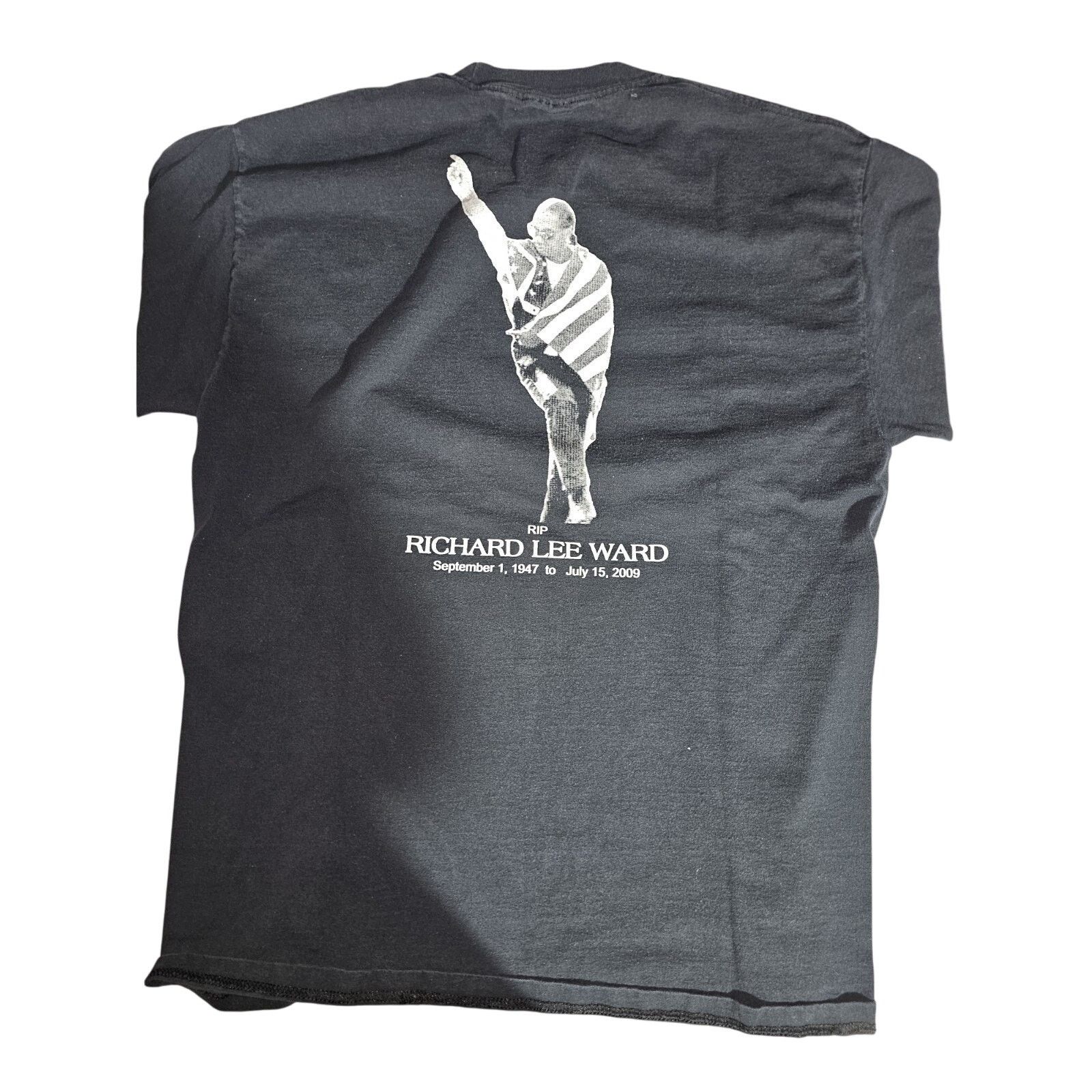 Eddie Bauer 4 Voodoo Dogs Band Tour Graphic Print T-shirts 3 Large, 1 XL Size US L / EU 52-54 / 3 - 3 Thumbnail