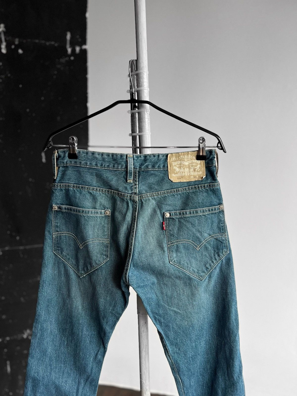 Designer × Levi's Levis 504 Womens Blue Denim Jeans Pockets Logo Size 30" / US 8 / IT 44 - 2 Thumbnail