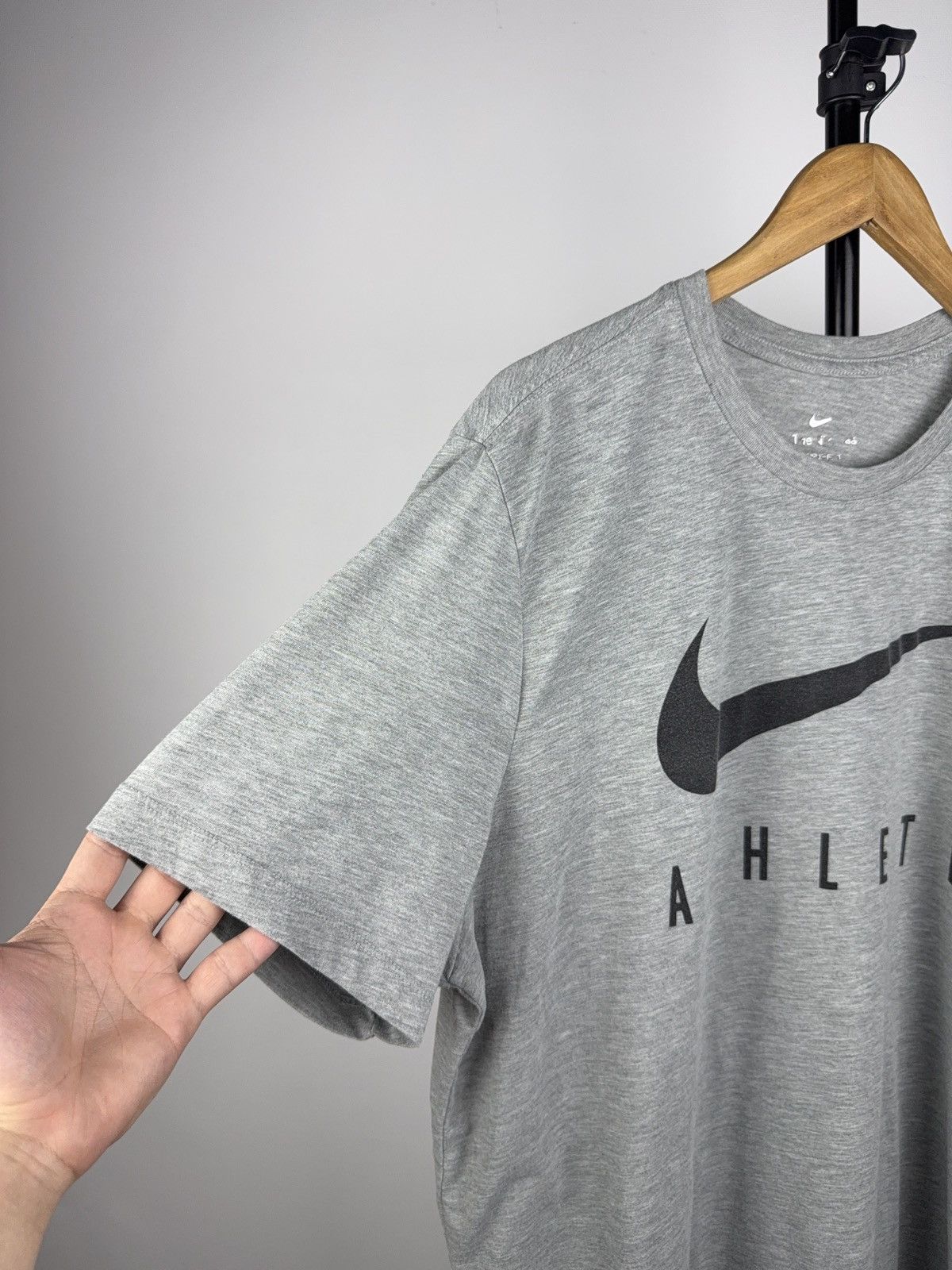 Nike 00s Nike Y2K Dri-FIT Big Logo Athlete Logo Tee Gray 2XL Size US XXL / EU 58 / 5 - 5 Thumbnail