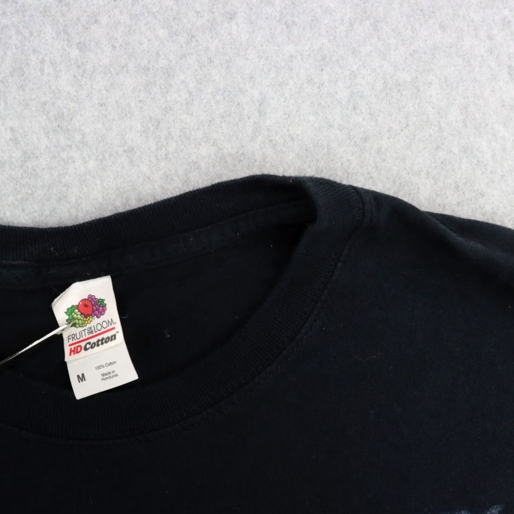Fruit Of The Loom MENS T-Shirt Medium Black Fruit of the Loom Shirt Mens Size M Short Sleeve Solid Logo Music 90s Rare Size US M / EU 48-50 / 2 - 4 Thumbnail