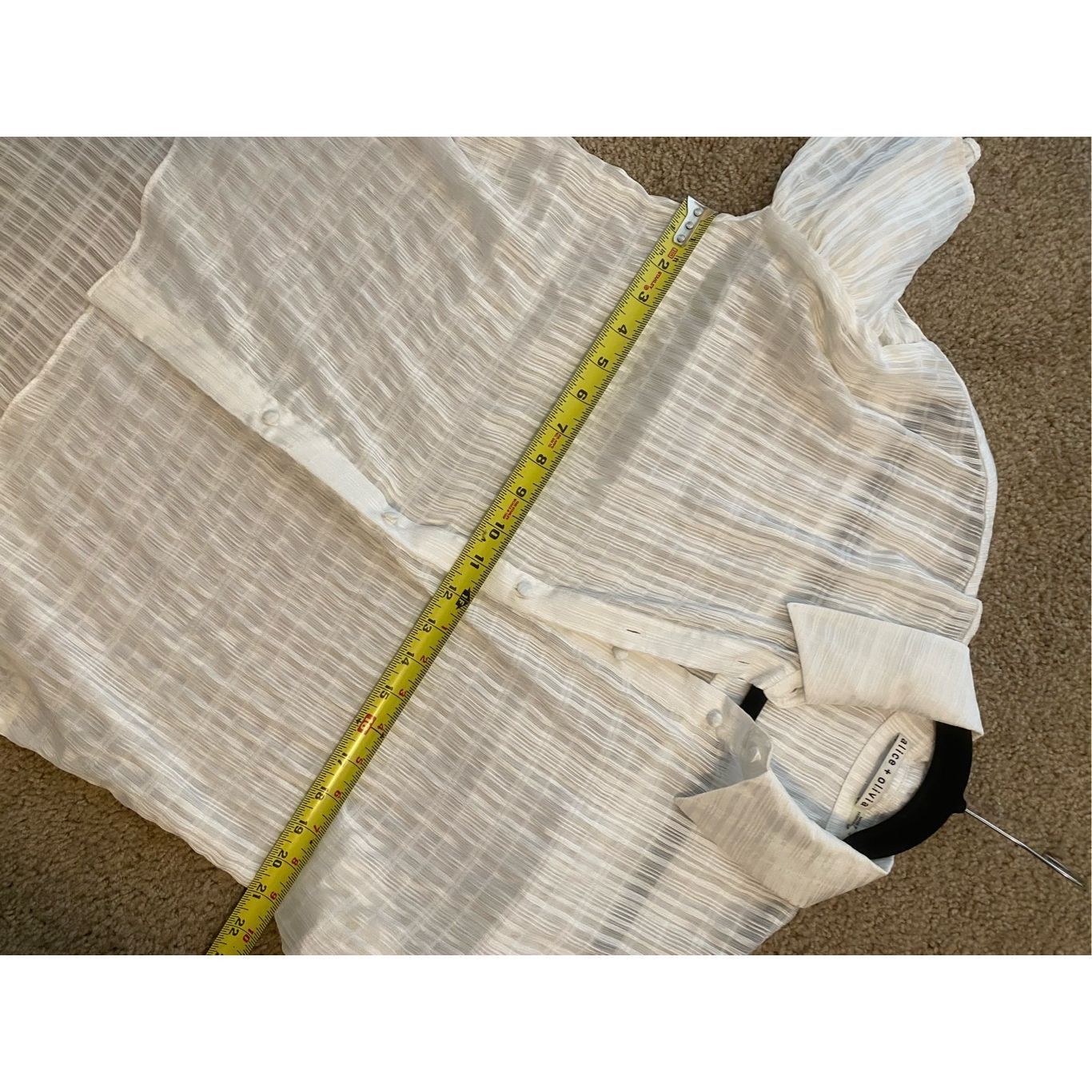 Alice + Olivia ALICE AND OLIVIA Edyth Shirt In White, Staple Blouse, Sz Sma Size S / US 4 / IT 40 - 5 Thumbnail