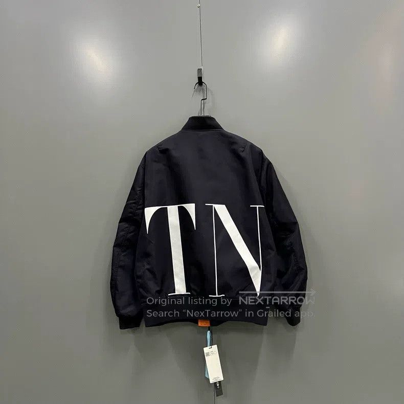Valentino Valentino Jacket with large logo print Size US S / EU 44-46 / 1 - 2 Thumbnail