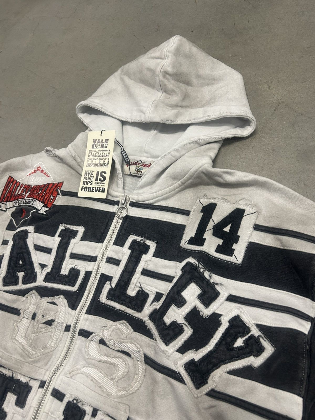 Vale Vale Forever Valley Dreams Black Oreo Collage Zip Up Hoodie Size US XL / EU 56 / 4 - 3 Thumbnail