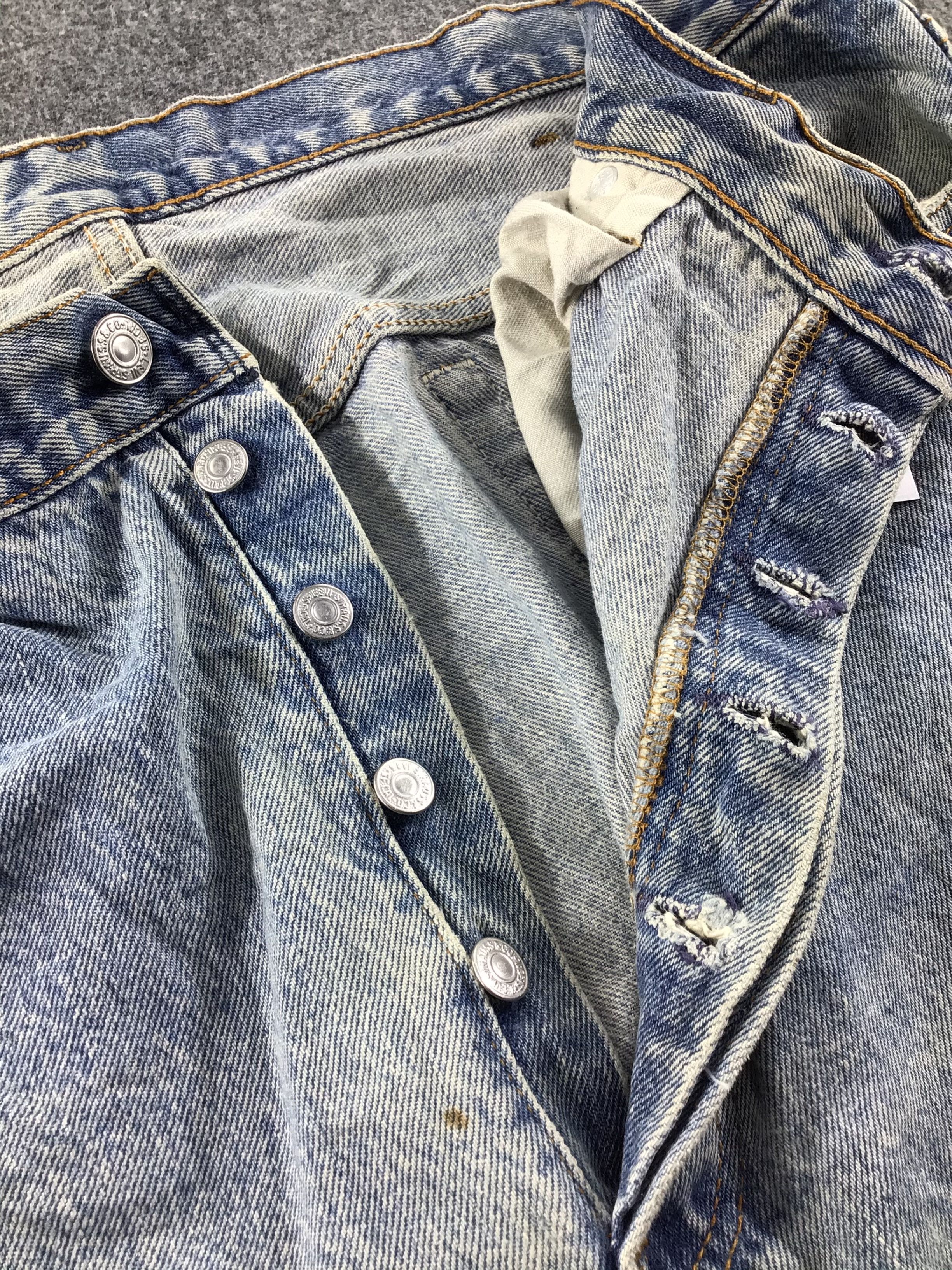 Levi's Vintage Levis 501 Jeans Faded Blue Jeans -J423 Size US 37 - 8 Thumbnail